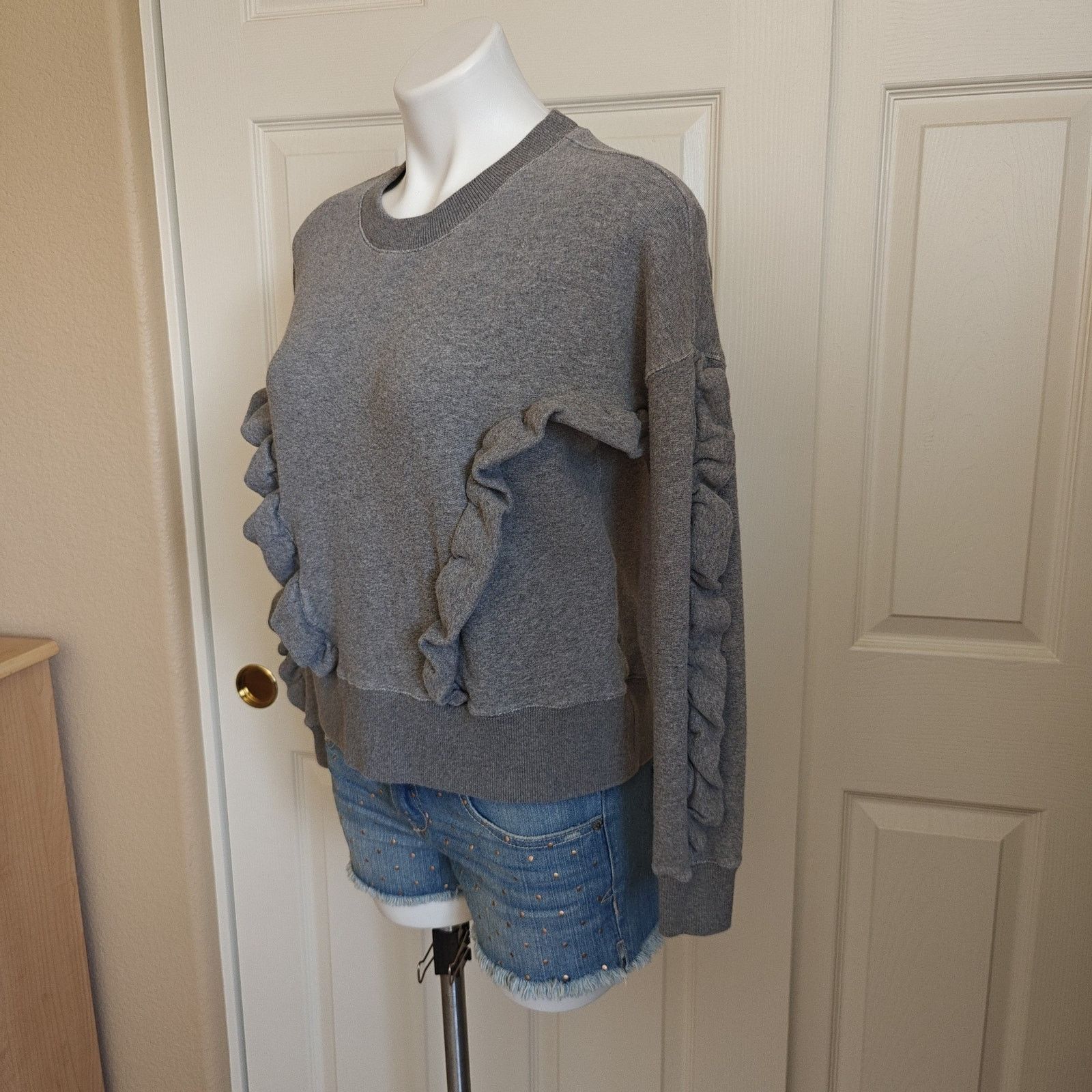 Madewell Mile(s) ruffle oversized crew neck drop shoulder sweatshirt Size XXS / US 00 / IT 34 - 3 Thumbnail