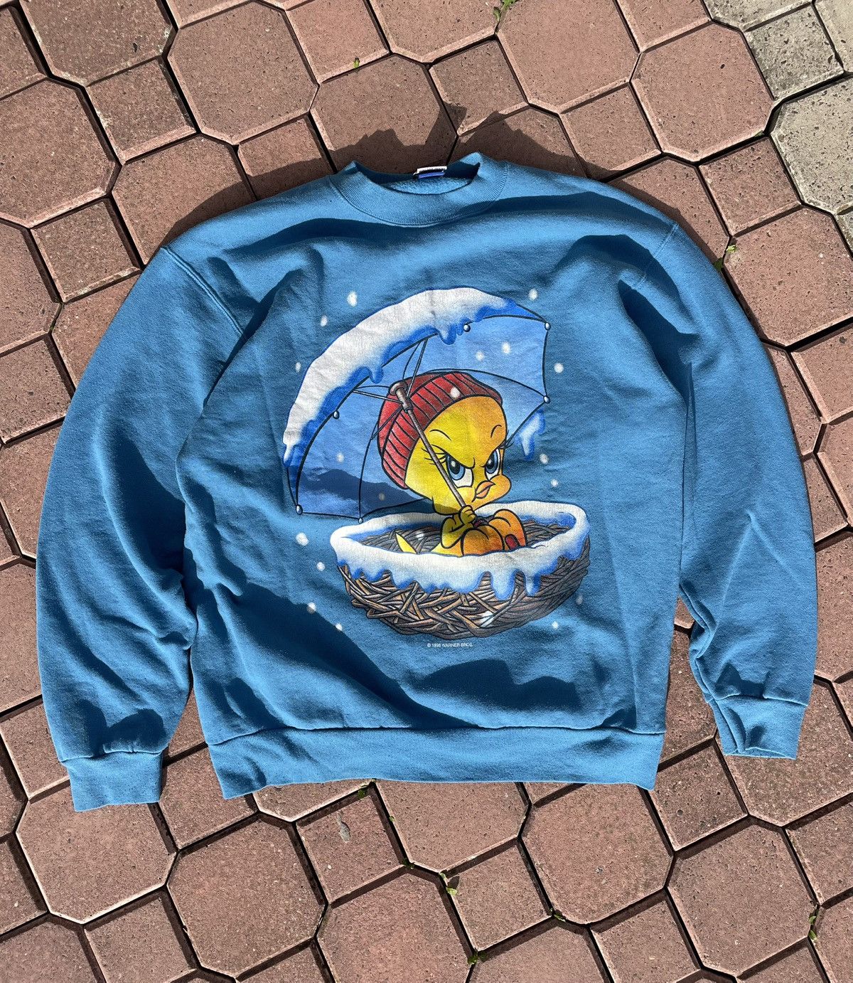 Warner Bros Vintage Warner Bros Looney Tunes Tweety Bird 1998 sweatshir Size US L / EU 52-54 / 3 - 1 Thumbnail