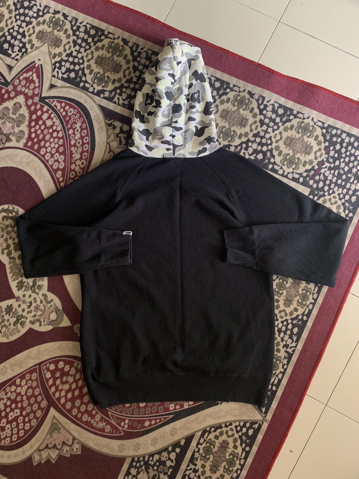 Bape Bape x Alien Predator glow in the dark Pullover Hoodie Size US XL / EU 56 / 4 - 4 Thumbnail