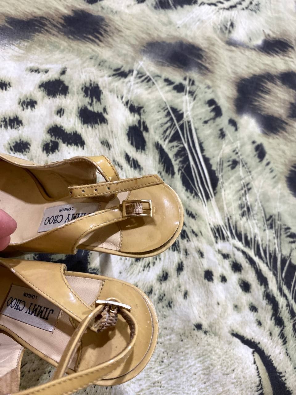 Jimmy Choo Jimmy Choo Beige Patent Leather Nova Peep Toe Platform shoes Size US 5 / IT 35 - 11 Thumbnail