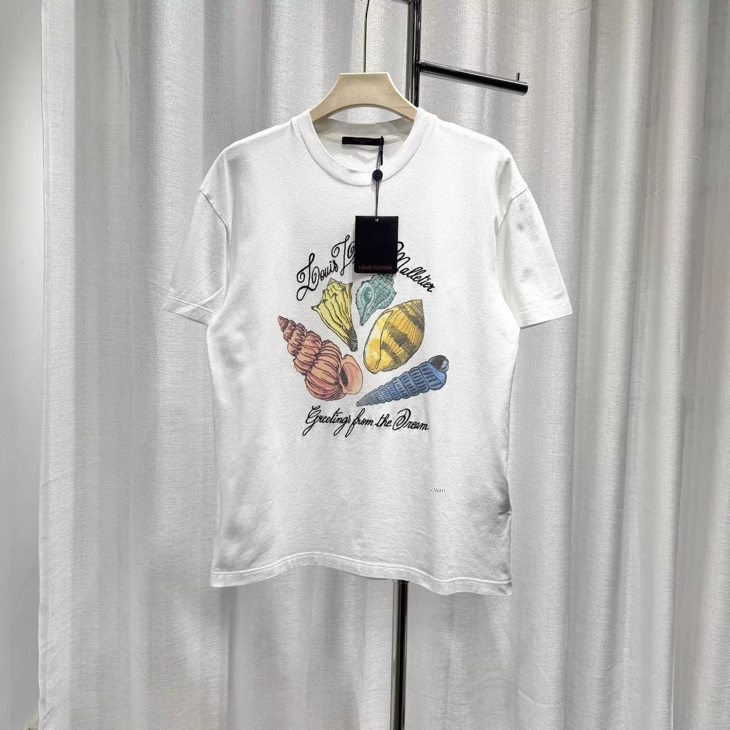 Louis Vuitton White Shell Print Short Sleeve T-Shirt Size US S / EU 44-46 / 1 - 1 Thumbnail