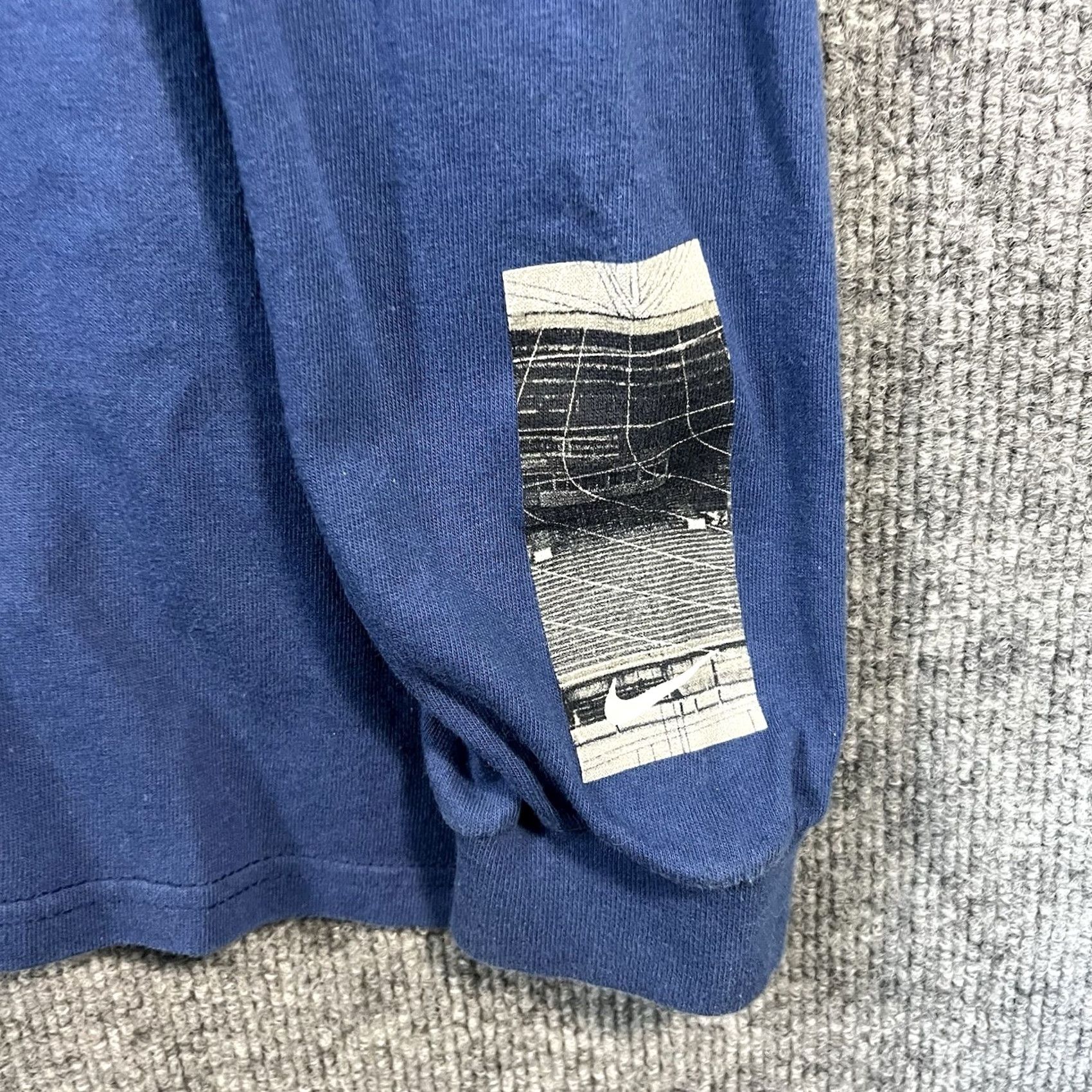 Nike VINTAGE Nike Center Swoosh Check T-Shirt Long Sleeve Blue Mens L 90s Size US L / EU 52-54 / 3 - 3 Thumbnail