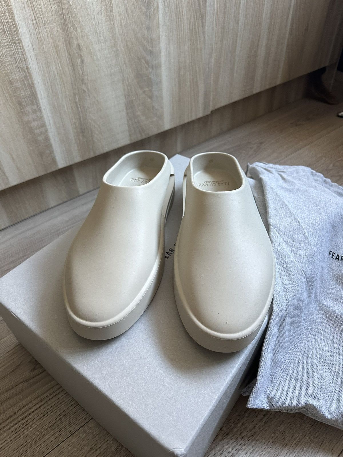 Fear of God Fear of god Slip On Slides Size US 7 / EU 40 - 2 Thumbnail
