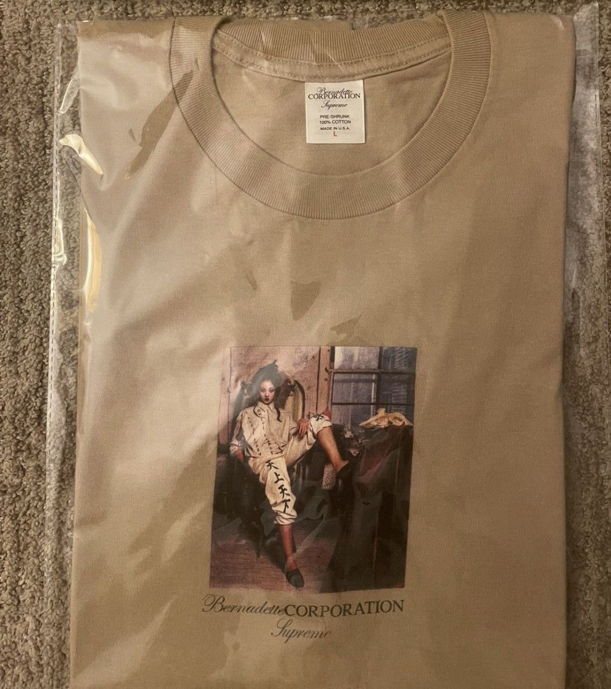 Supreme SUPREME X BERNADETTE CORPORATION TEE TAN SIZE LARGE Size US L / EU 52-54 / 3 - 3 Thumbnail