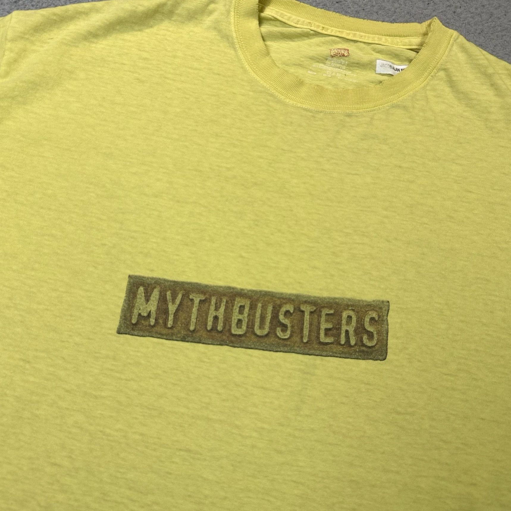 Fruit Of The Loom VINTAGE MythBusters Shirt Adult XL Yellow Distressed Rare Discovery Promo TV Size US XL / EU 56 / 4 - 2 Thumbnail