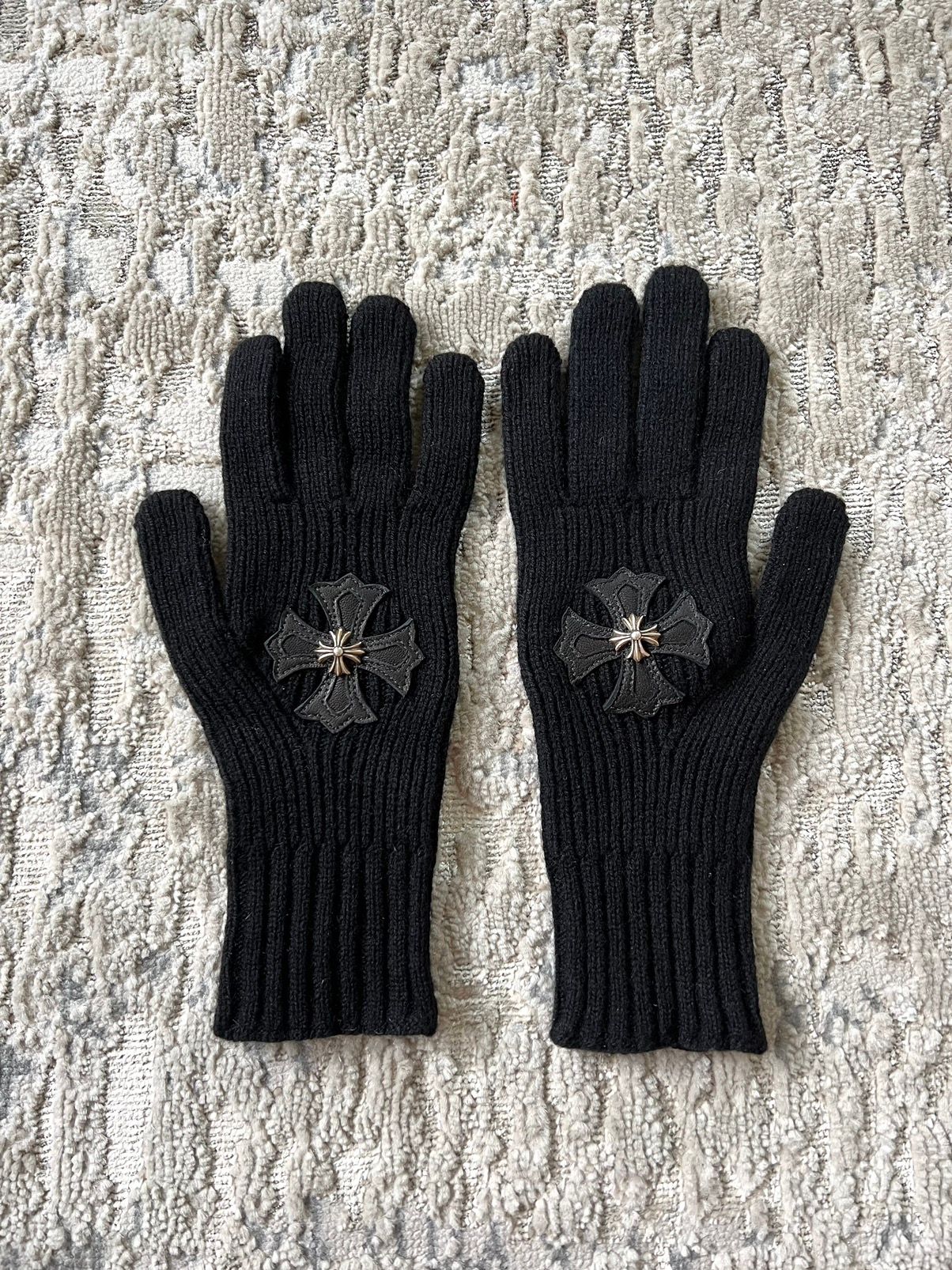 Pre-owned Chrome Hearts Cross Patch Cashmere Gloves In Black