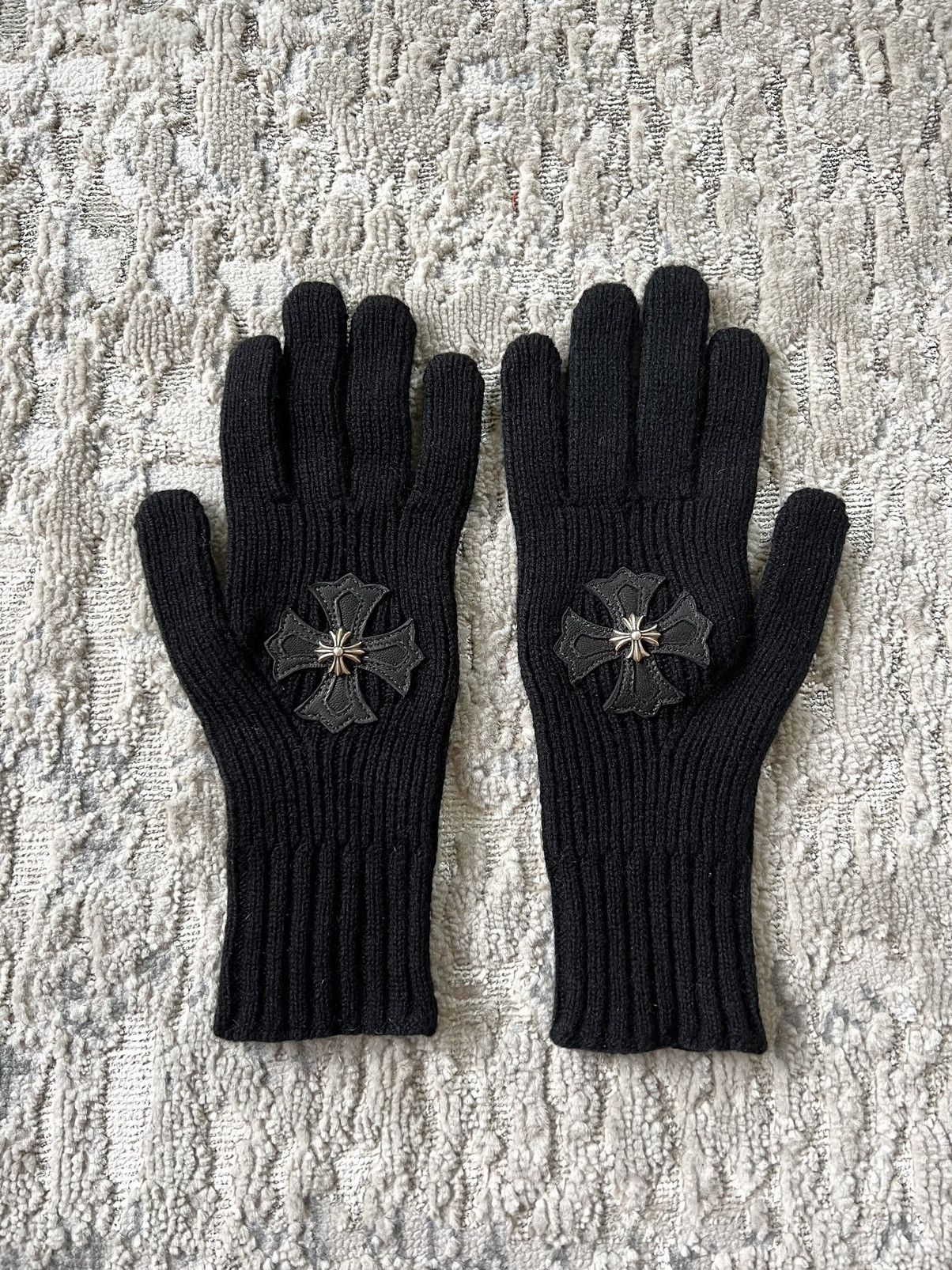 image of Chrome Hearts Cross Patch Cashmere Gloves in Black, Men's