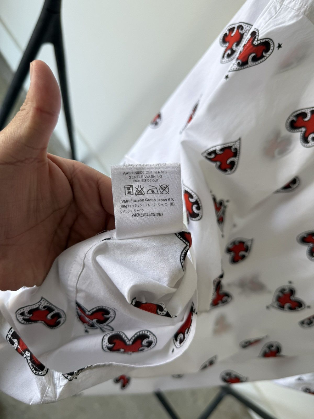 Givenchy Givenchy SS20 Hearts Shirt All Over Print Size US L / EU 52-54 / 3 - 5 Thumbnail