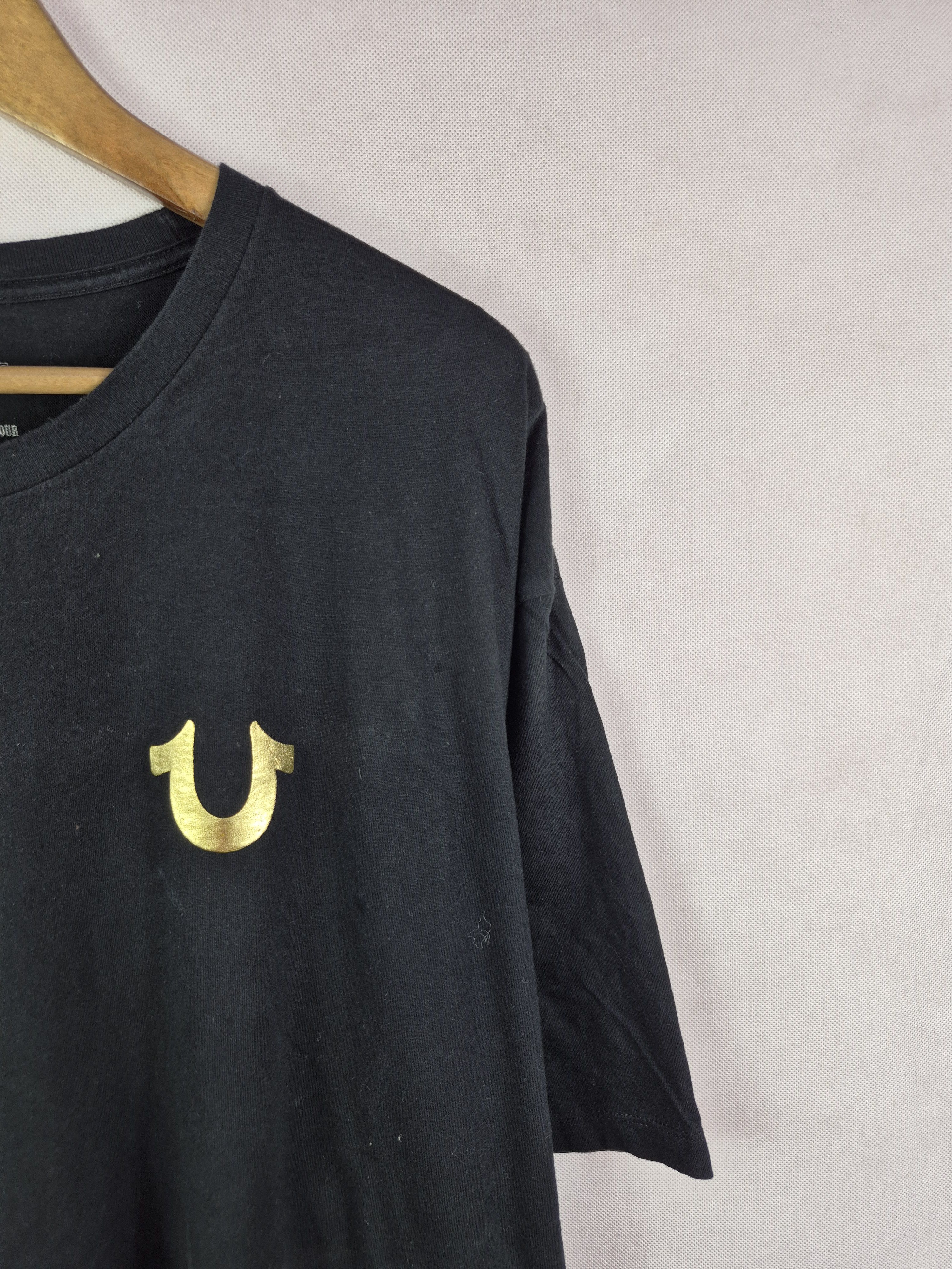 True Religion 🔥 True Religion Metallic Gold Big Logo Tee Size US XXL / EU 58 / 5 - 5 Thumbnail
