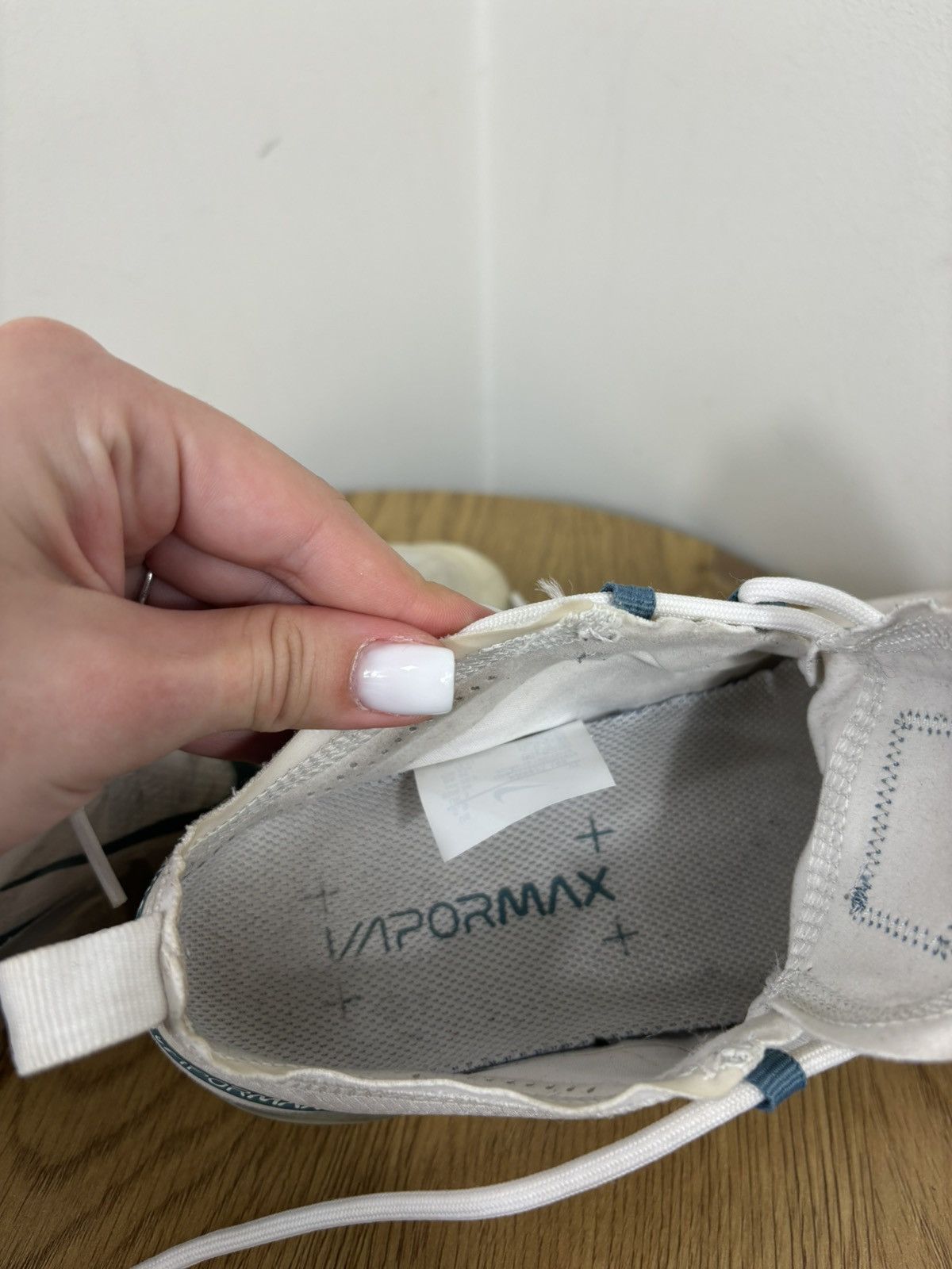 Nike Nike Air VaporMax Women’s 2019 White Mineral Teal Sneakers Size US 5.5 / IT 35.5 - 20 Thumbnail