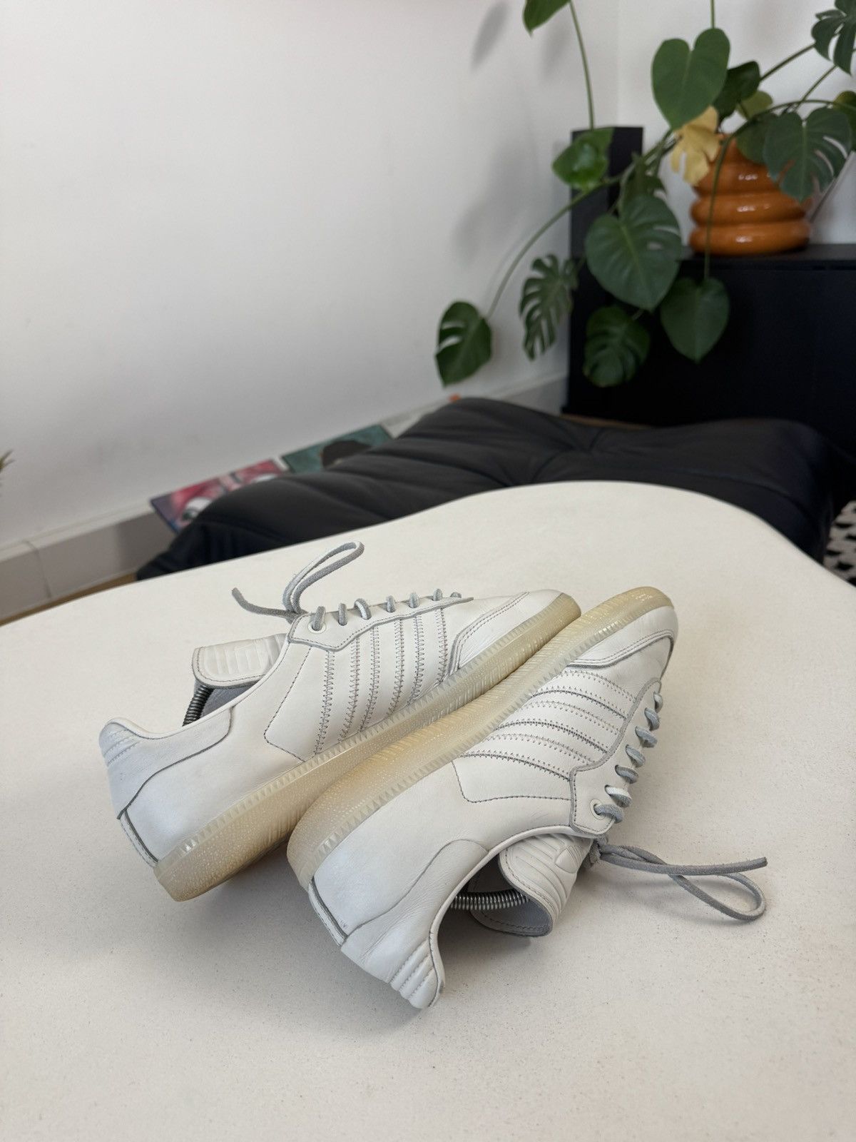 Adidas × Pharrell Adidas Samba × Pharrell Williams Humanrace White Low Leather Size US 9 / EU 42 - 6 Thumbnail