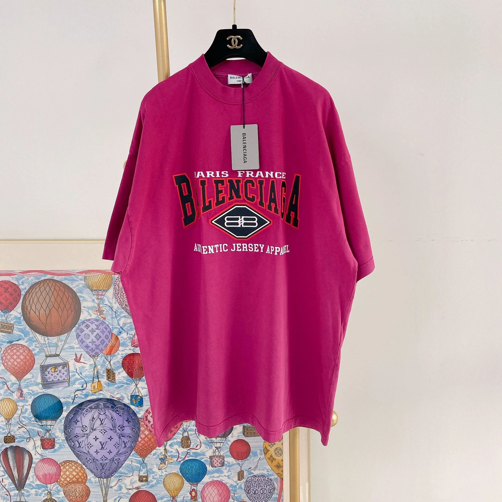 Balenciaga Balenciaga red T-shirt size 2 new w/ tags Size US M / EU 48-50 / 2 - 1 Thumbnail