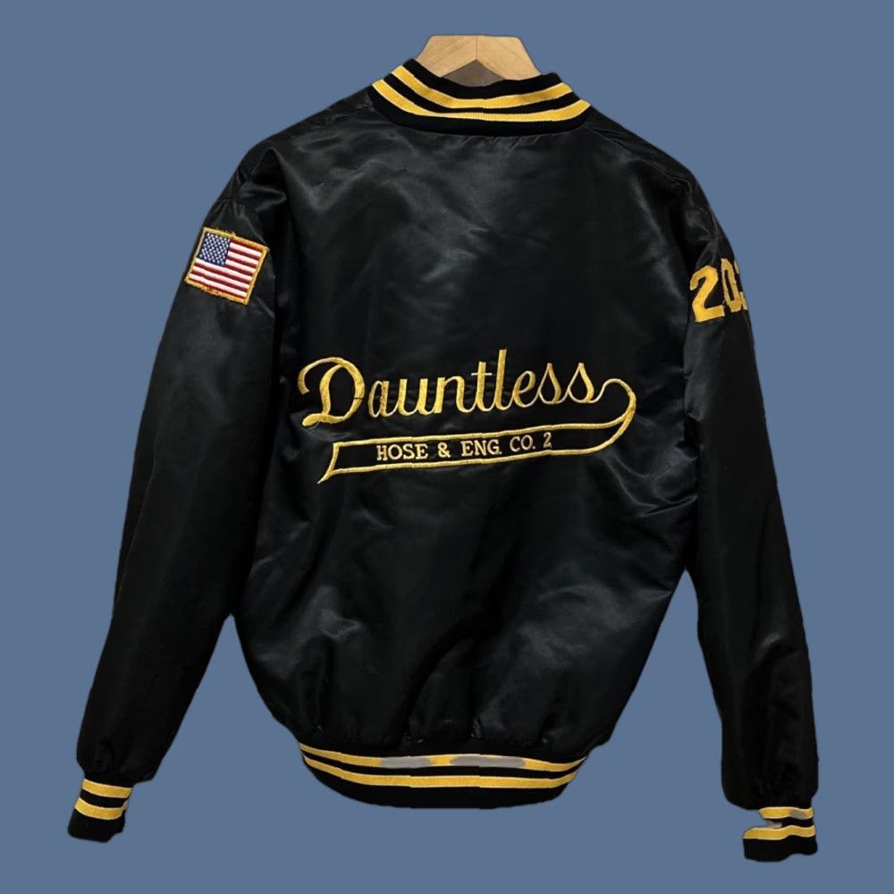 Vintage Vintage Satin Bomber Jacket Mens Large Dauntless Amityville Fire USA Flag Patch Size US XL / EU 56 / 4 - 1 Thumbnail
