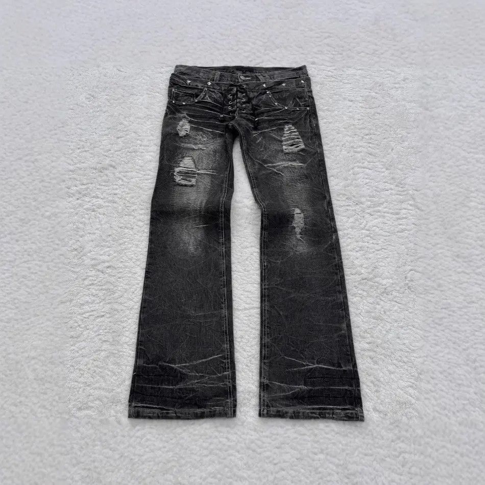 Japanese Brand Retro loose slightly flared jeans Size US 32 / EU 48 - 1 Thumbnail