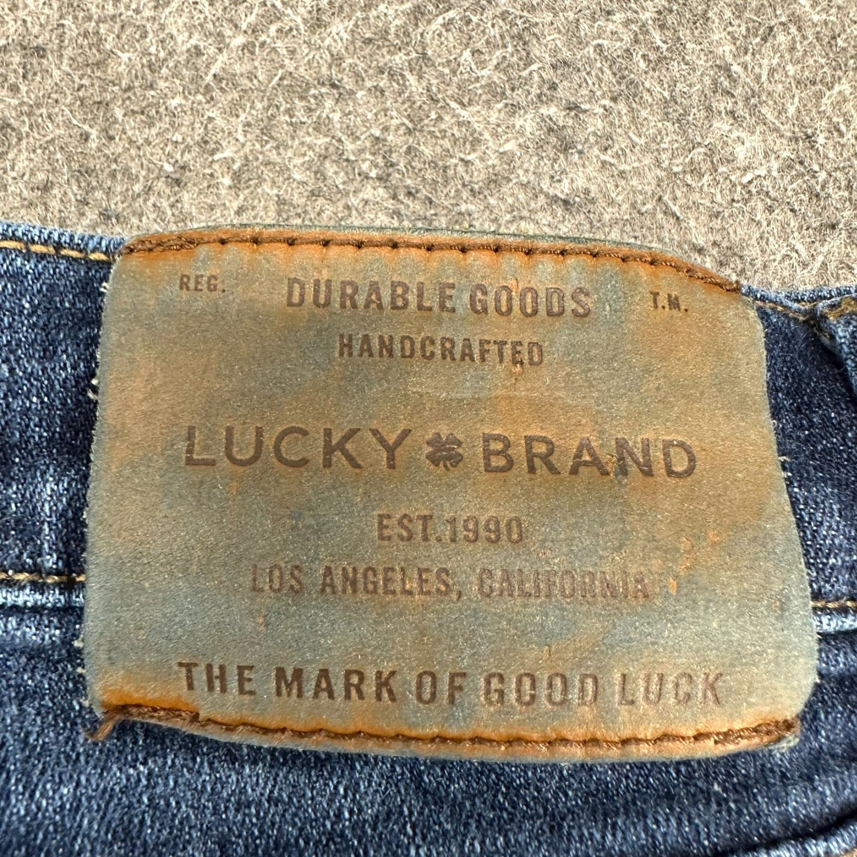 Lucky Brand Lucky Brand Jeans Men 34x32 Blue 221 Straight Leg Dark Wash Denim Stretch Cotton 5-Pocket Classic Vintage No (if required) Size US 34 / EU 50 - 5 Thumbnail