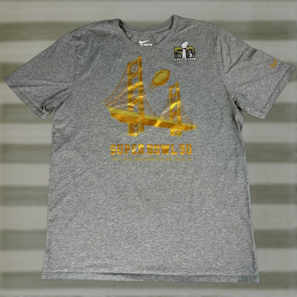 Nike Nike T-Shirt Men Athletic The Nike Tee Super Bowl 50 xl Gray Football Sports Mens Shirt Urban(Note: this seems odd) Size US XL / EU 56 / 4 - 1 Thumbnail