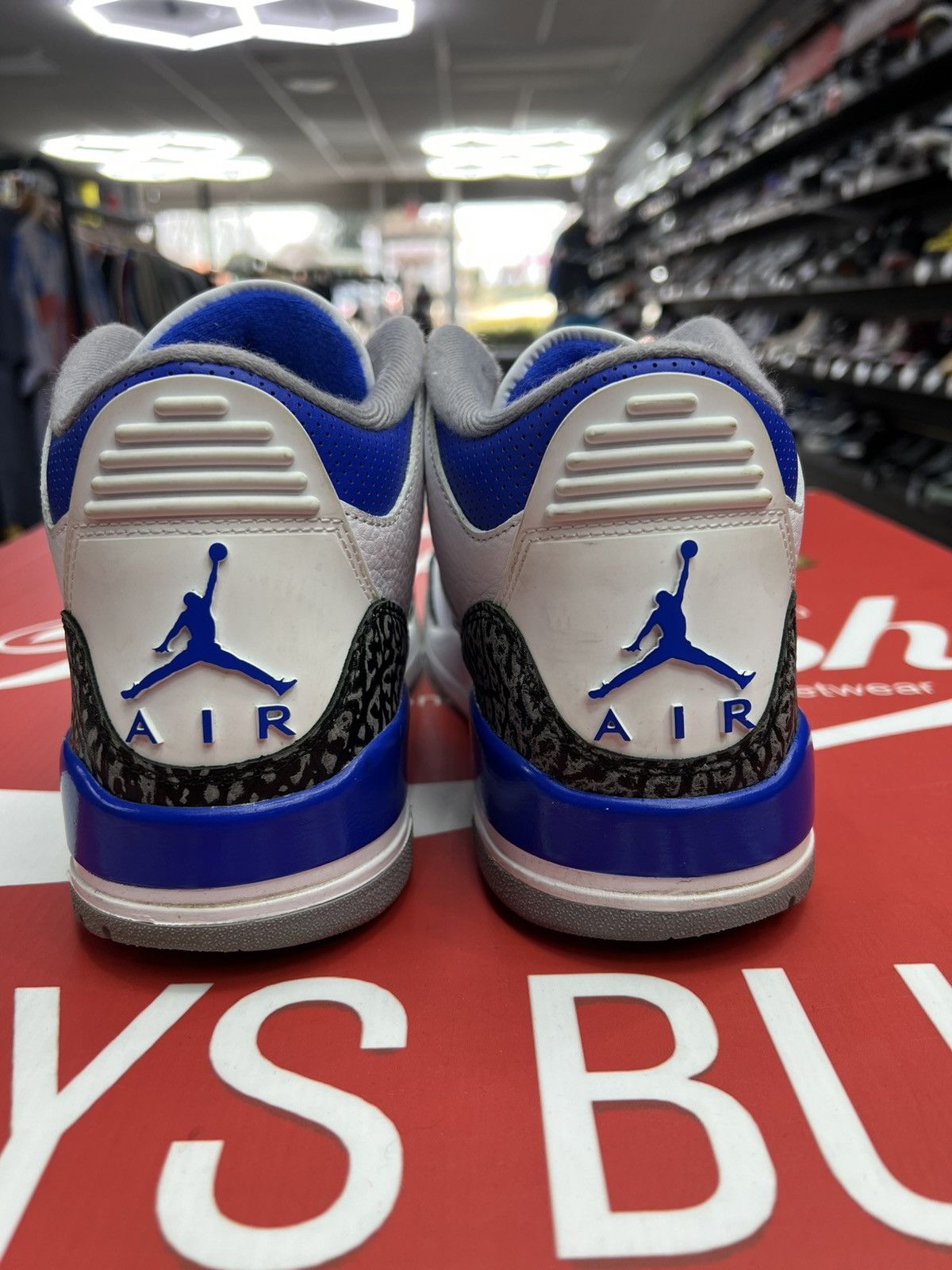 Jordan Brand Air Jordan 3 Racer Blue Size 9 Size US 9 / EU 42 - 5 Thumbnail