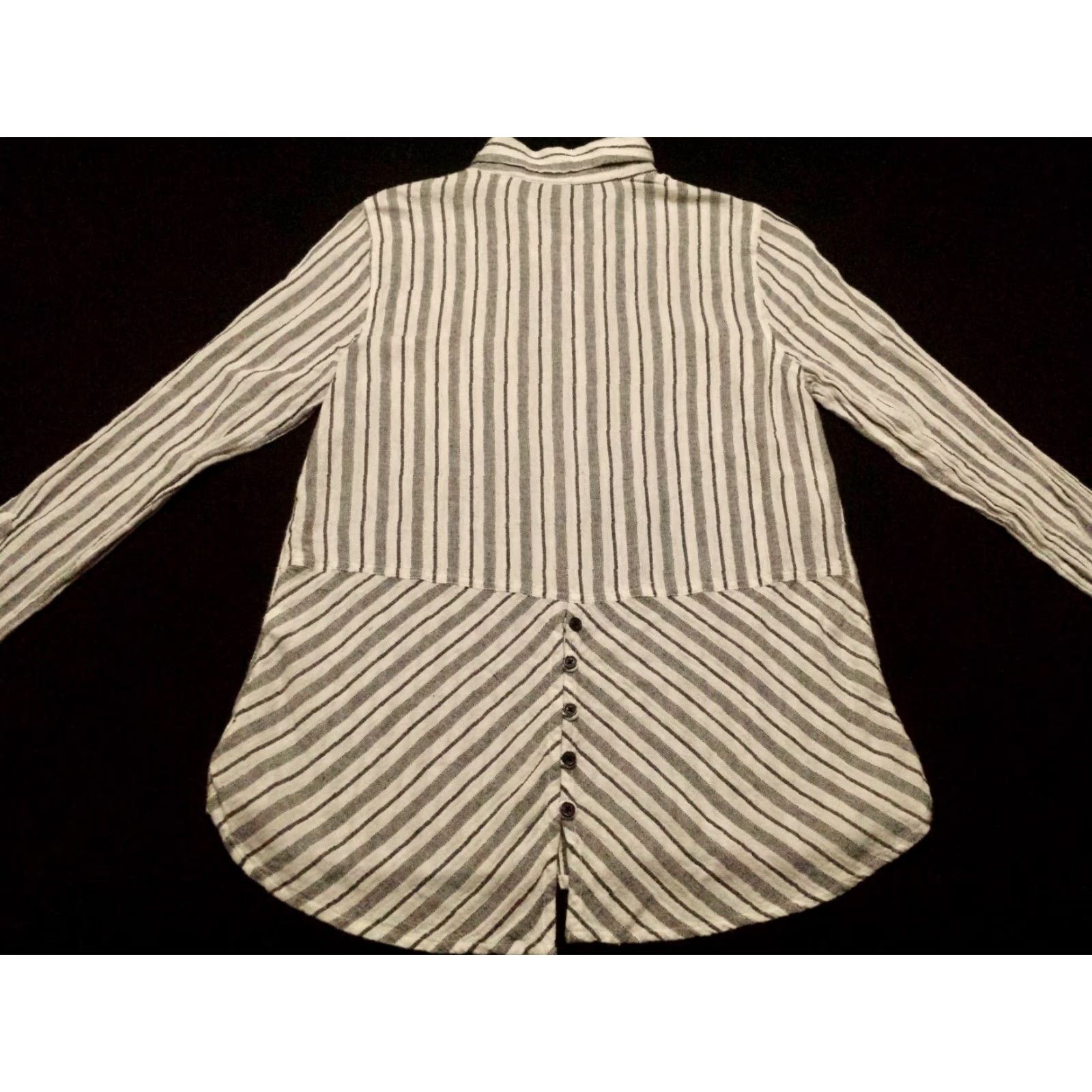 Lucky Brand Lucky Brand Shirt Womens Small Gray Striped Long Sleeve Button-Front Collared Cotton Viscose 44% Cotton 56% Viscose Casual Size S / US 4 / IT 40 - 6 Thumbnail