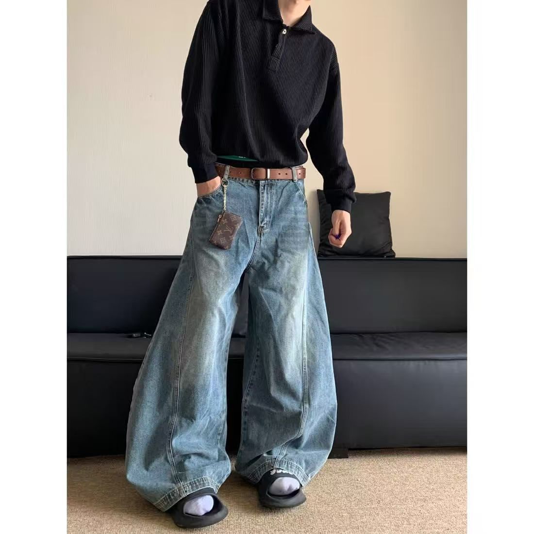 Vintage Blue street wide-leg washed distressed scimitar jeans Size US 32 / EU 48 - 2 Thumbnail