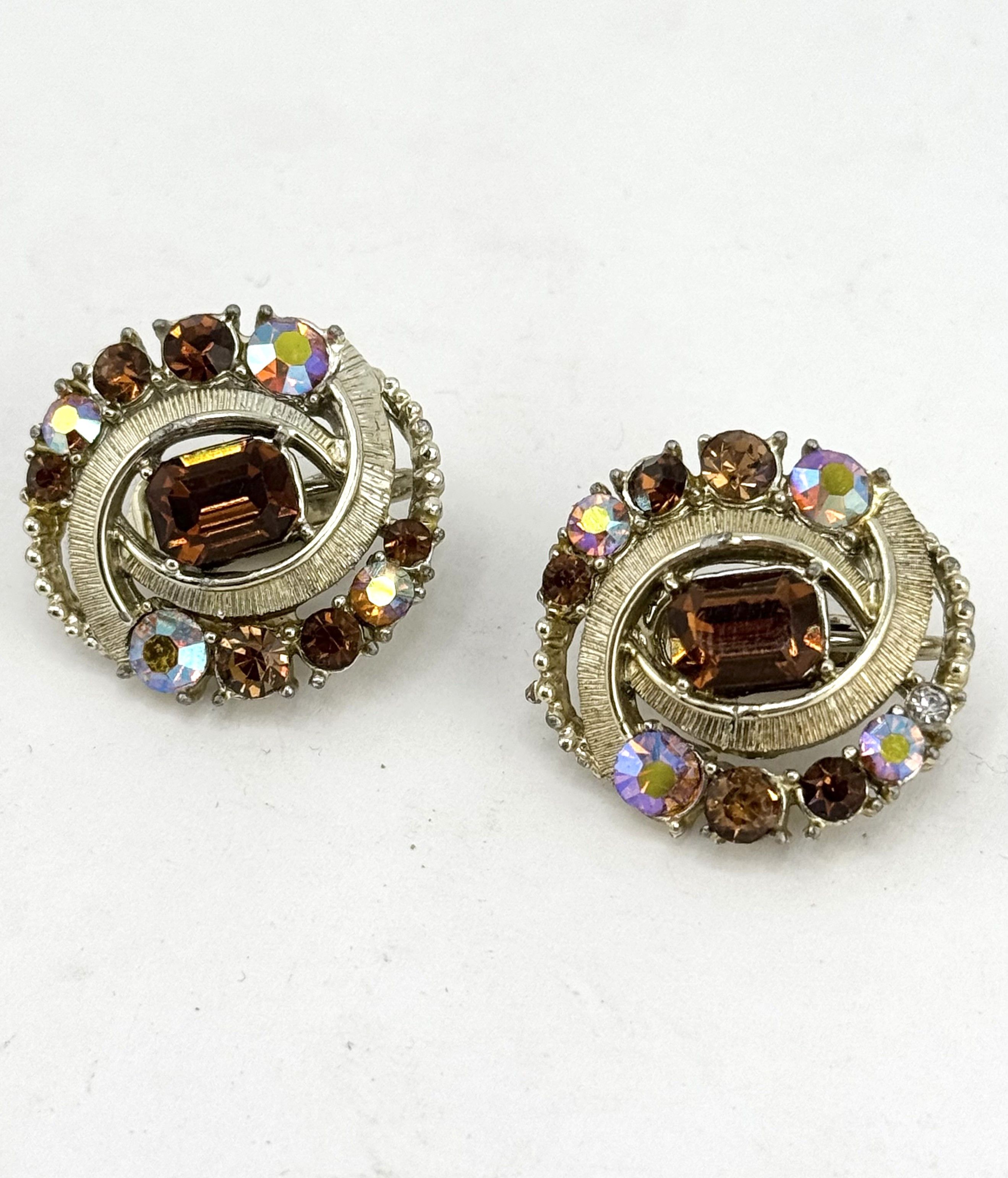 Vintage Vintage Coro brown rhinestone clip on earrings Size ONE SIZE - 1 Thumbnail