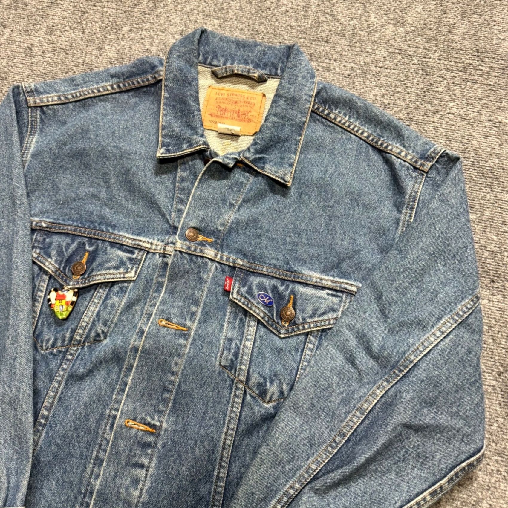 Denime VINTAGE Levi's Denim Trucker Jacket 70507 | Mens Size L USA Made Heavy Denim 90s Distressing Fade Pre-owned Size US L / EU 52-54 / 3 - 3 Thumbnail