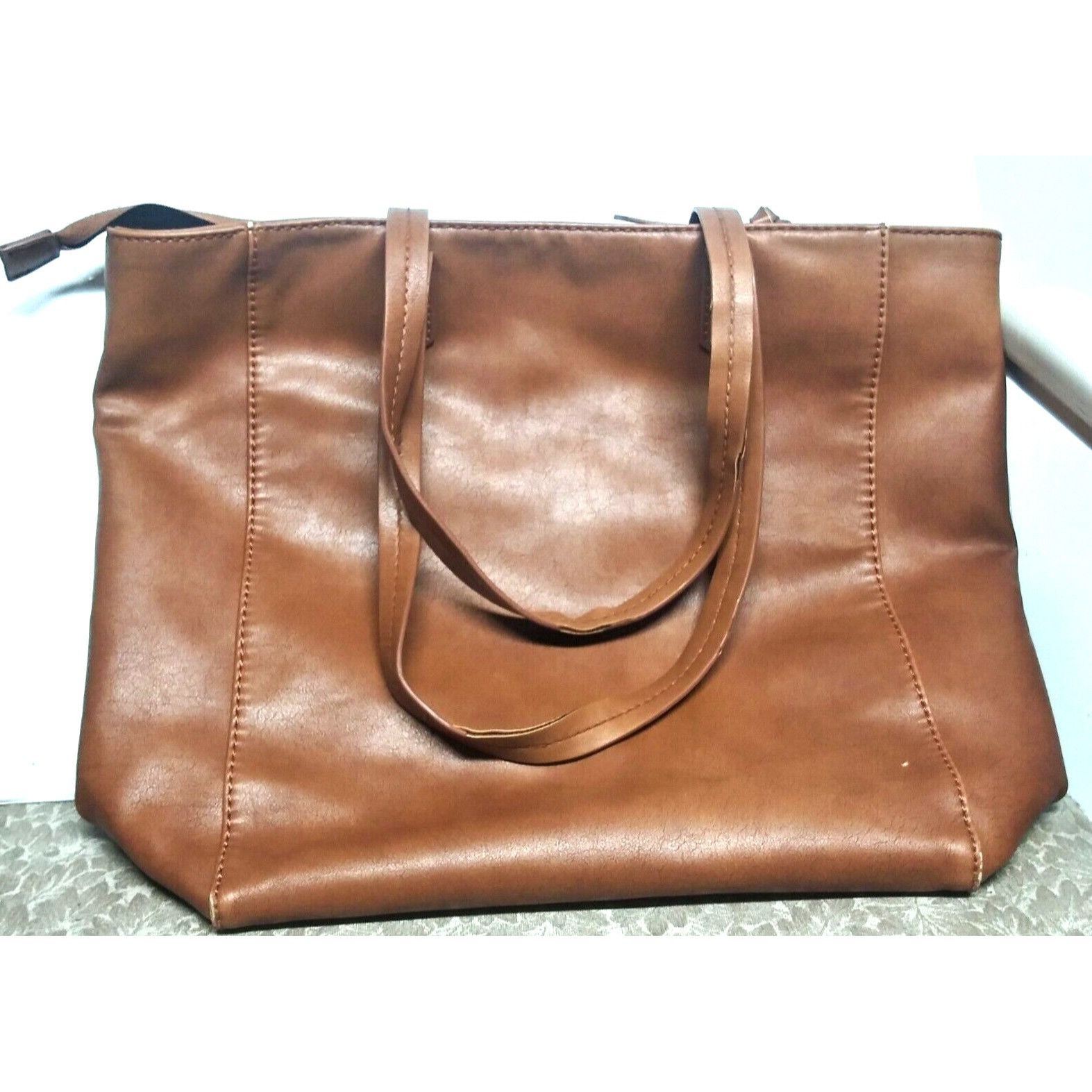 Designer Universal Thread Women's Shoulder Bag Tote Bag Purse brown v Size ONE SIZE - 4 Thumbnail
