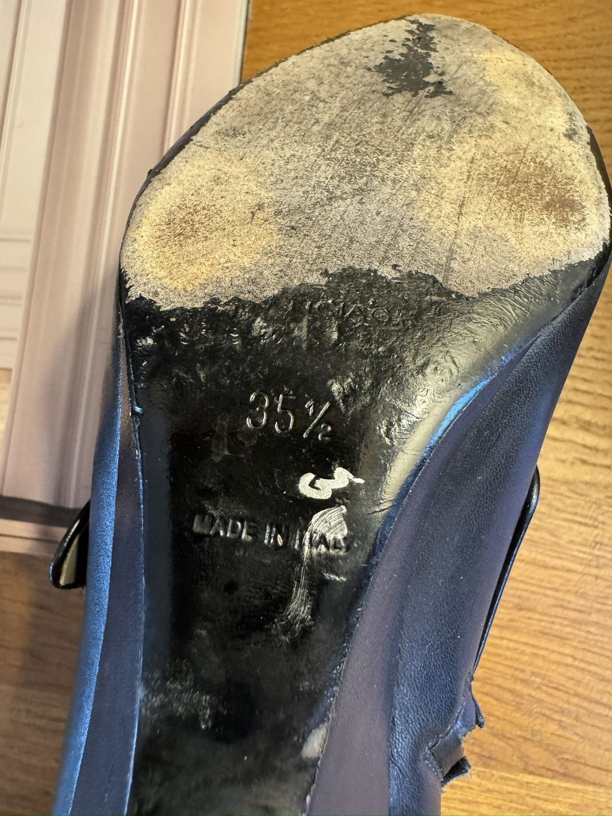 Balenciaga BALENCIAGA PARIS Made in Italy Ankle Bootie Size 35.5 Size US 5.5 / IT 35.5 - 8 Thumbnail