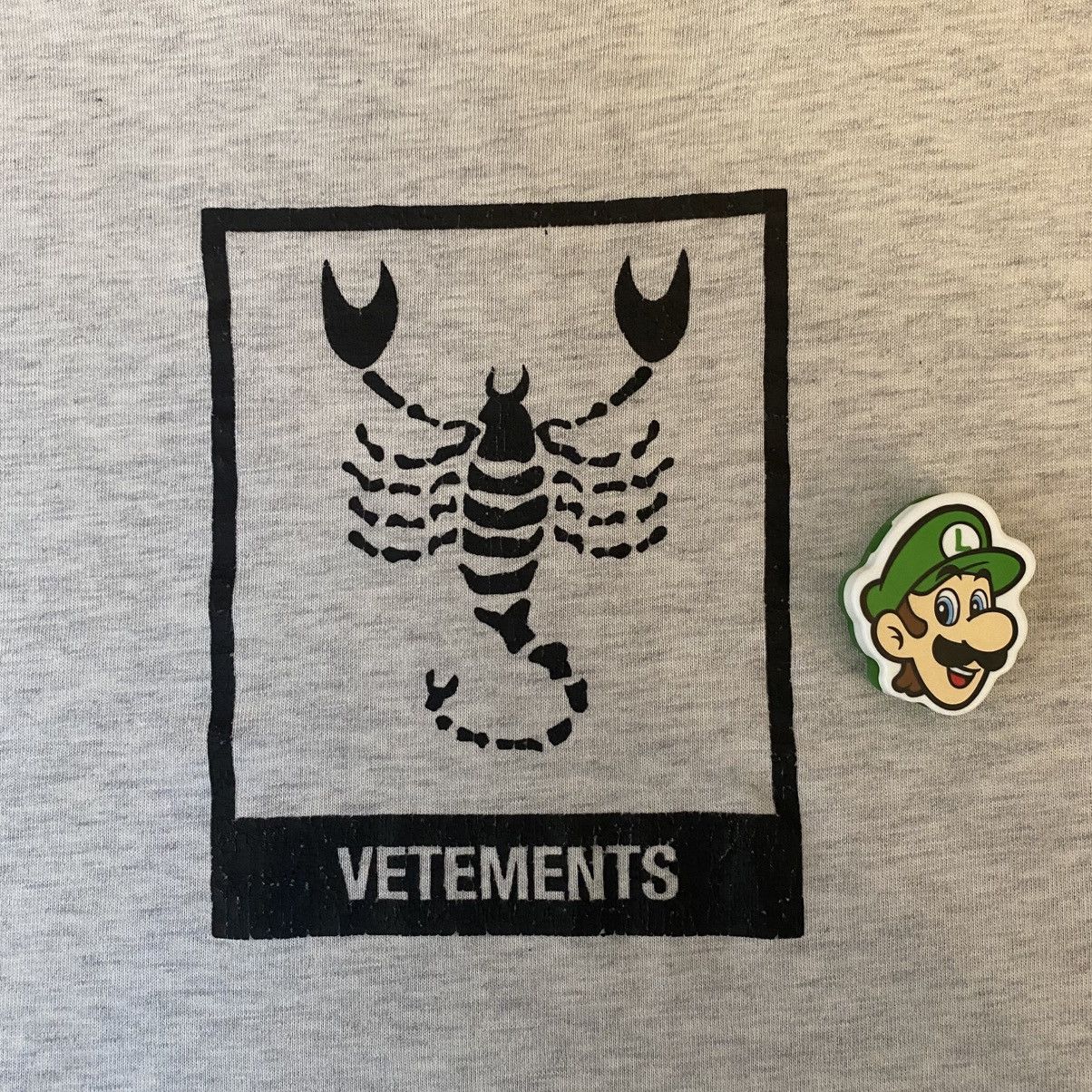 Vetements Vetements Scorpio Zodiac Tee Size US L / EU 52-54 / 3 - 2 Thumbnail