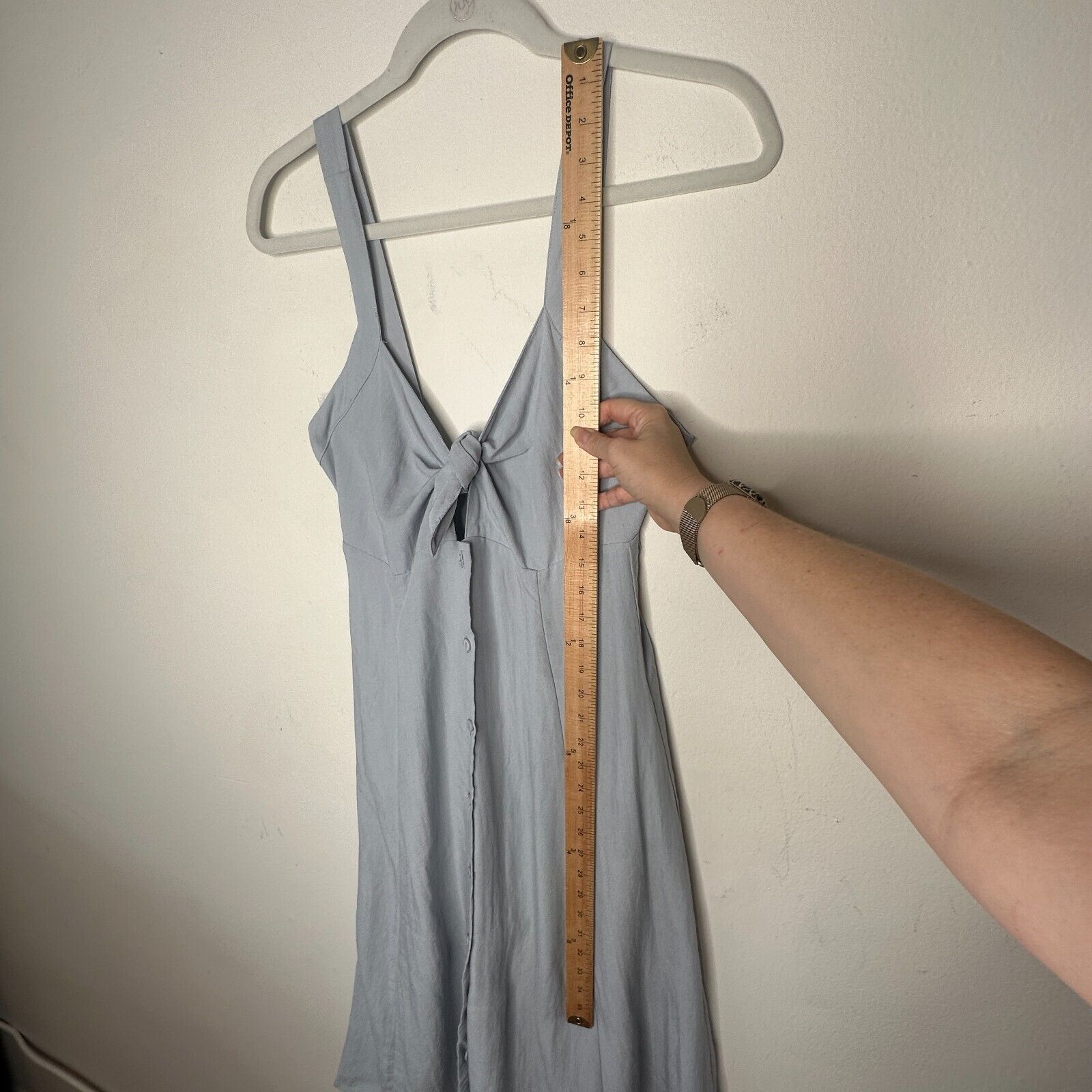 ASTR The Label ASTR The Label Light Blue Denim Linen Tie Front Midi Dress M Size M / US 6-8 / IT 42-44 - 11 Thumbnail