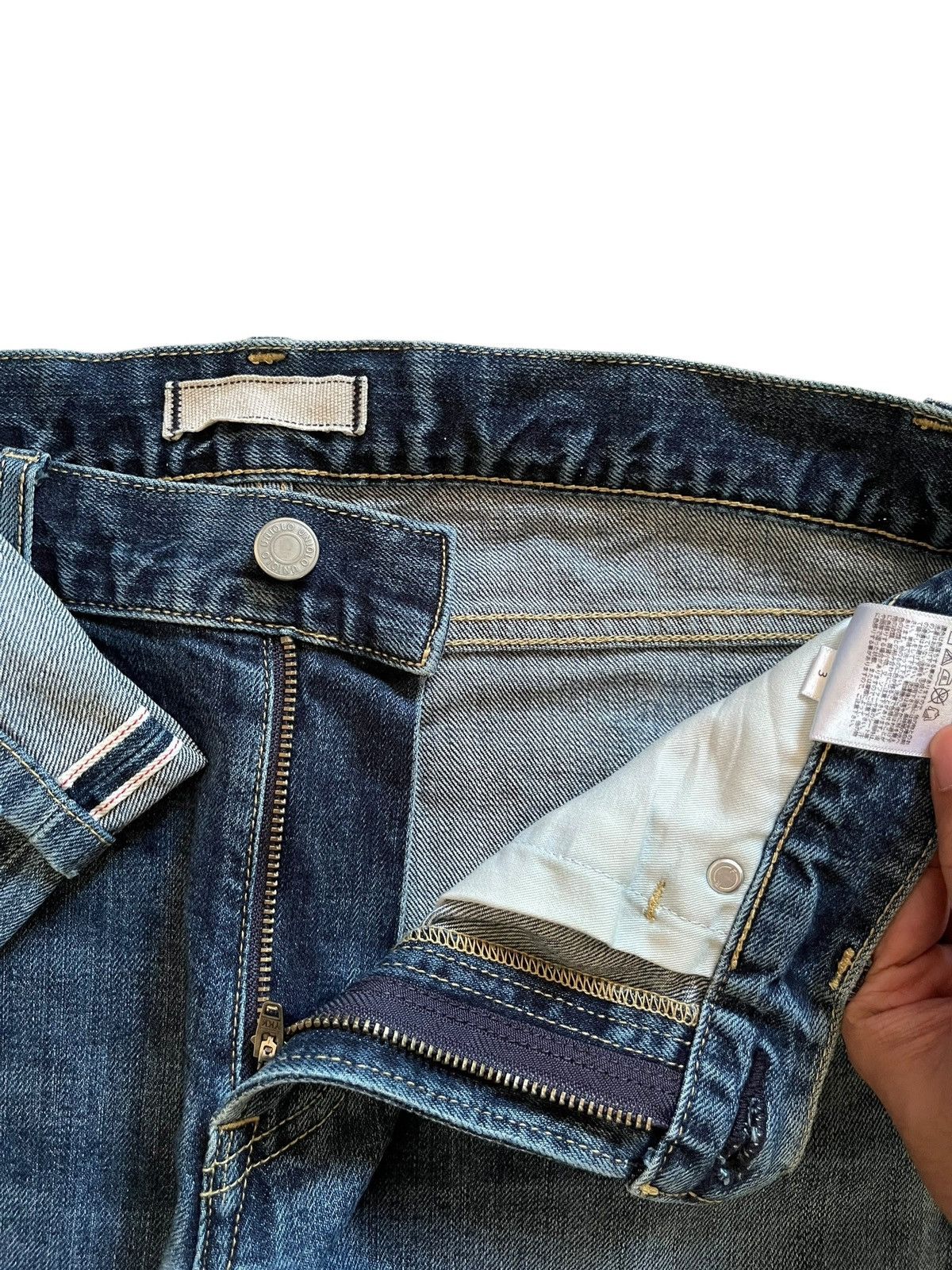 Uniqlo SALES🔥Vintage Japanese Uniqlo Selvedge Faded Wash Jeans Size US 31 - 11 Thumbnail