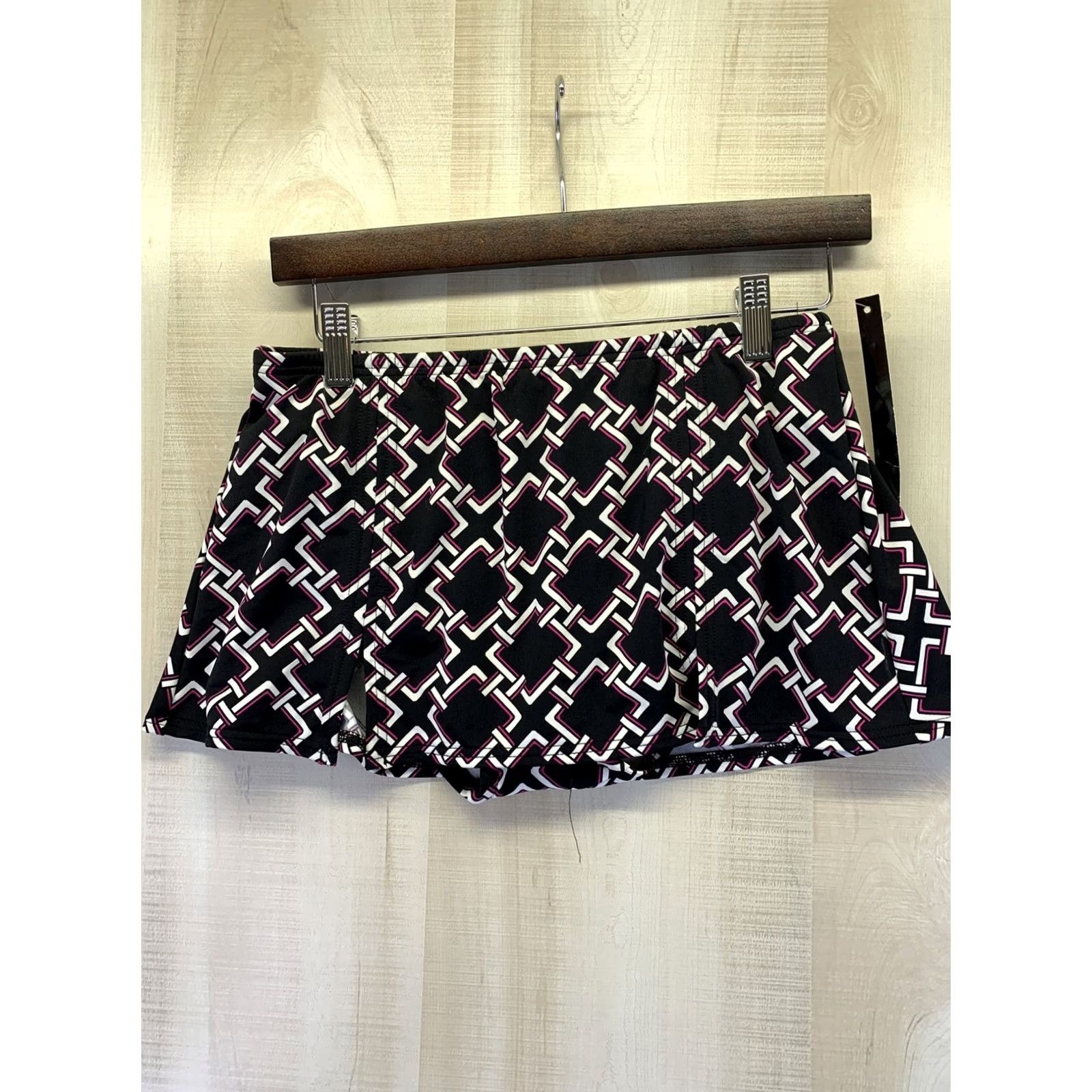 Vintage inc International Concepts Swim Skirt Black/Pink Womens 8 NWT-5971 Sz 8 Women's Swim Skirt Size 30" / US 8 / IT 44 - 2 Thumbnail