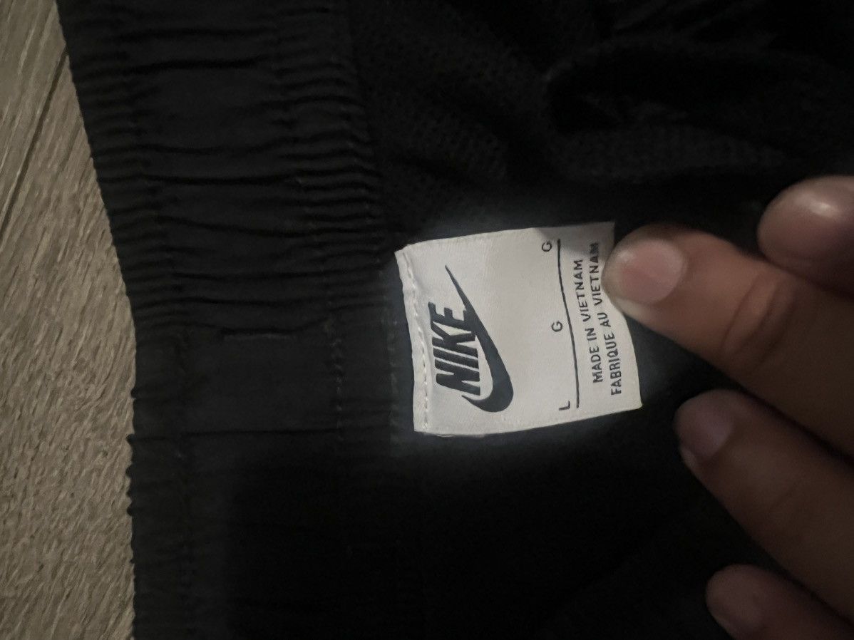 Nike × Vintage Nike Nylon Pants Size US 34 / EU 50 - 2 Thumbnail