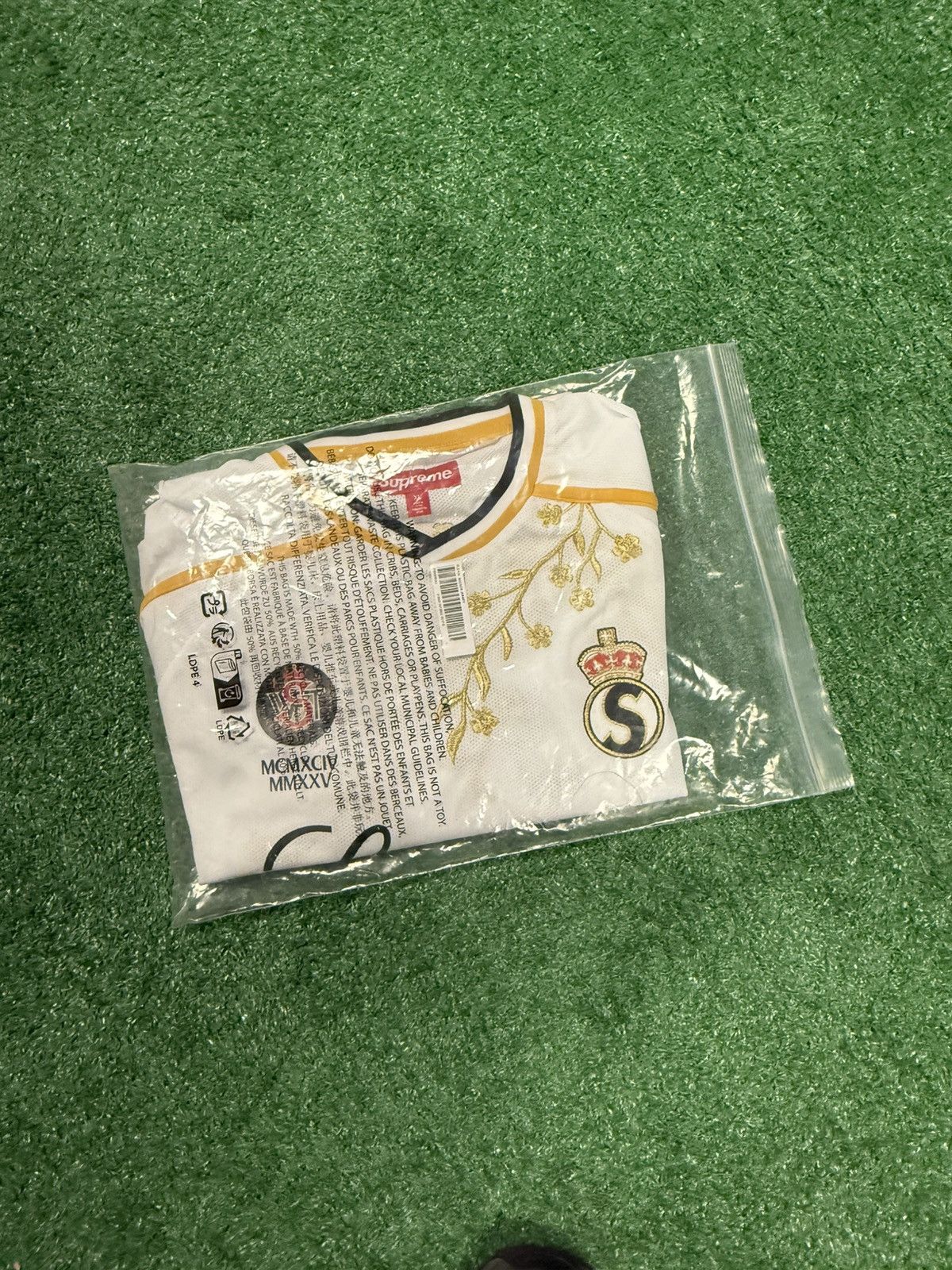 Supreme Supreme Champions Jersey sz xl Size US XL / EU 56 / 4 - 6 Thumbnail
