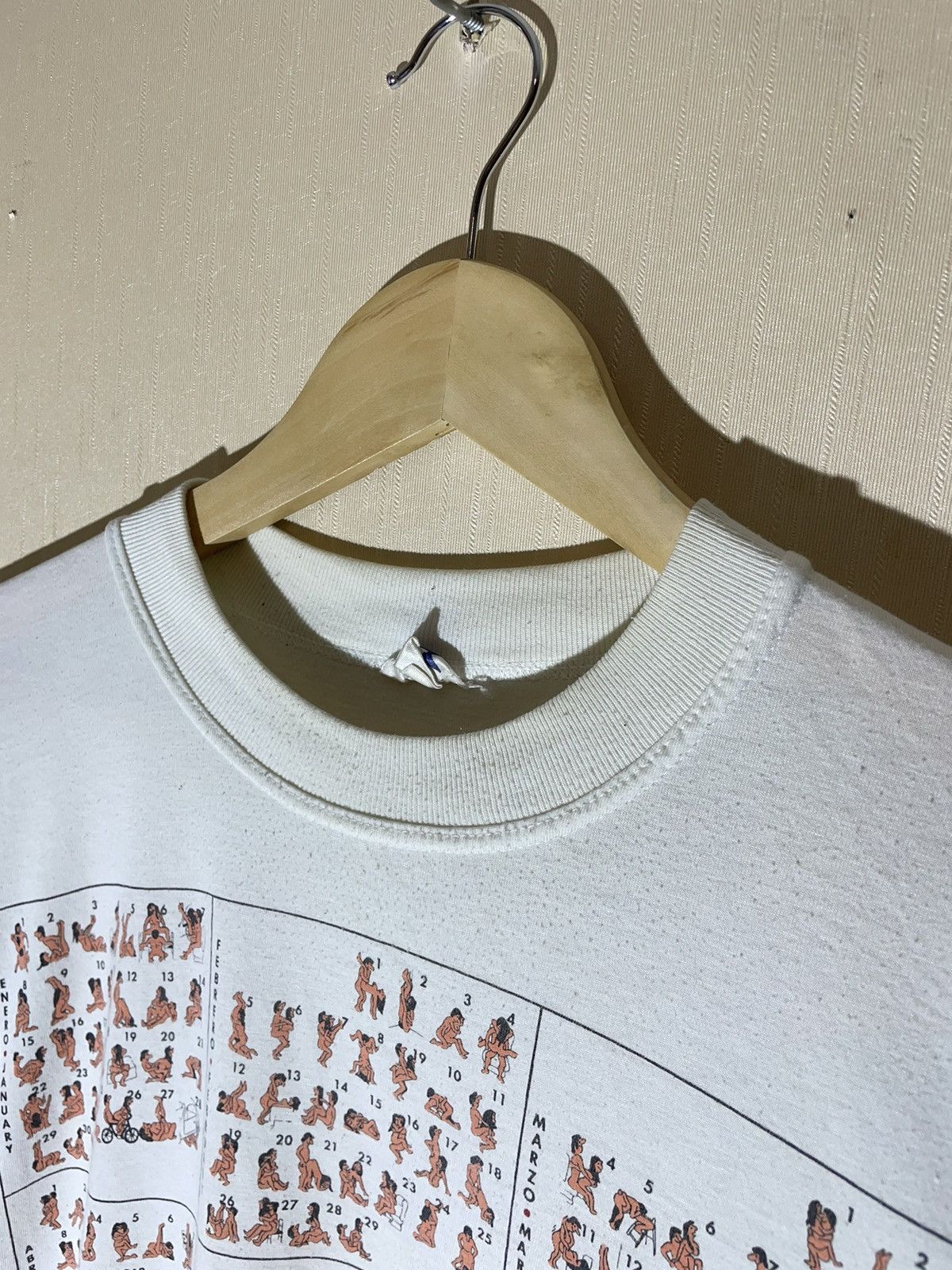 Vintage Kamasutra 365 days Humor crazy vintage T shirt 90s Size US XL / EU 56 / 4 - 3 Thumbnail