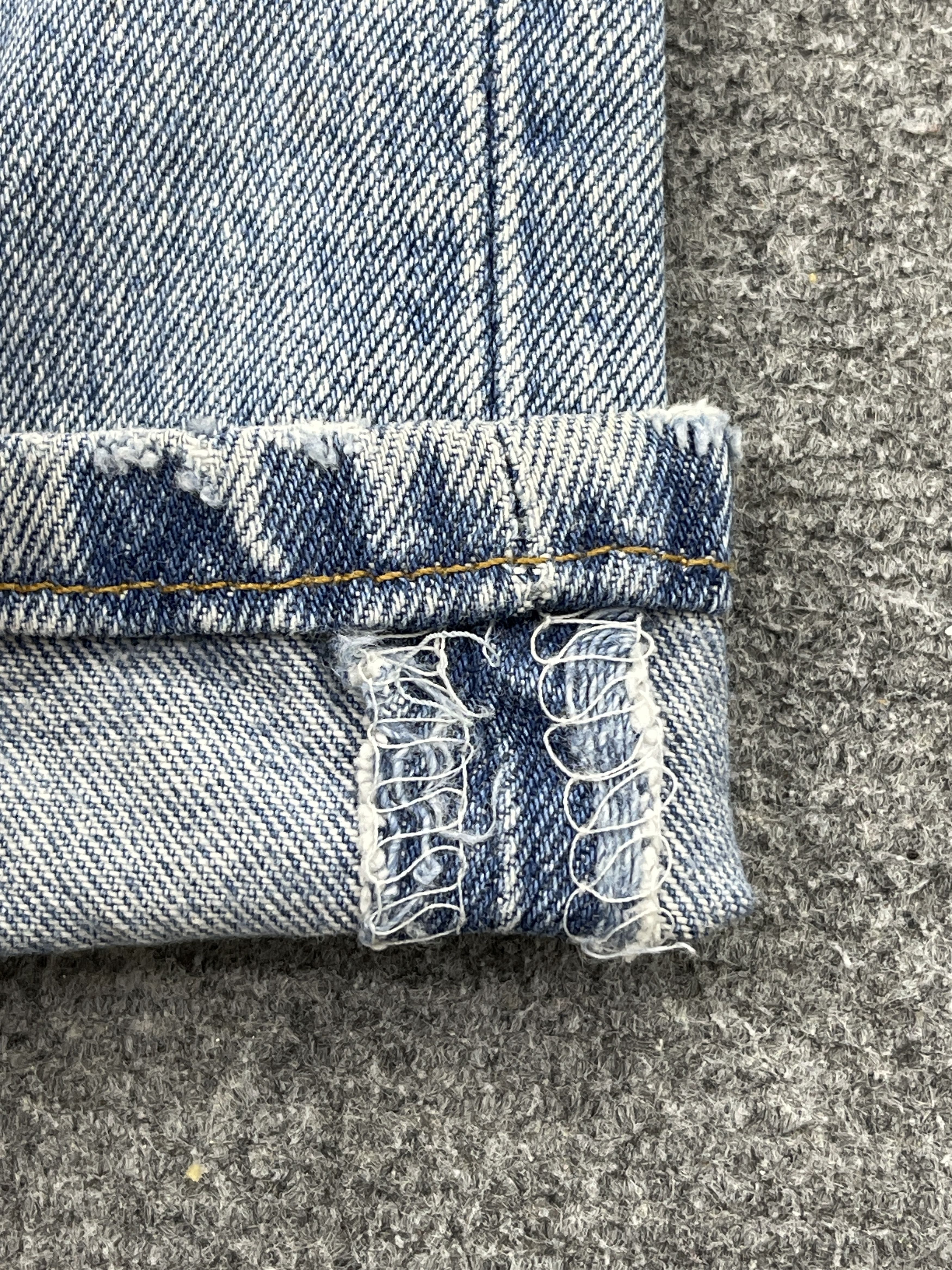 Levi's × Vintage Vintage 90s Levis 501 Light Washed Distressed Jeans Size US 33 - 9 Thumbnail