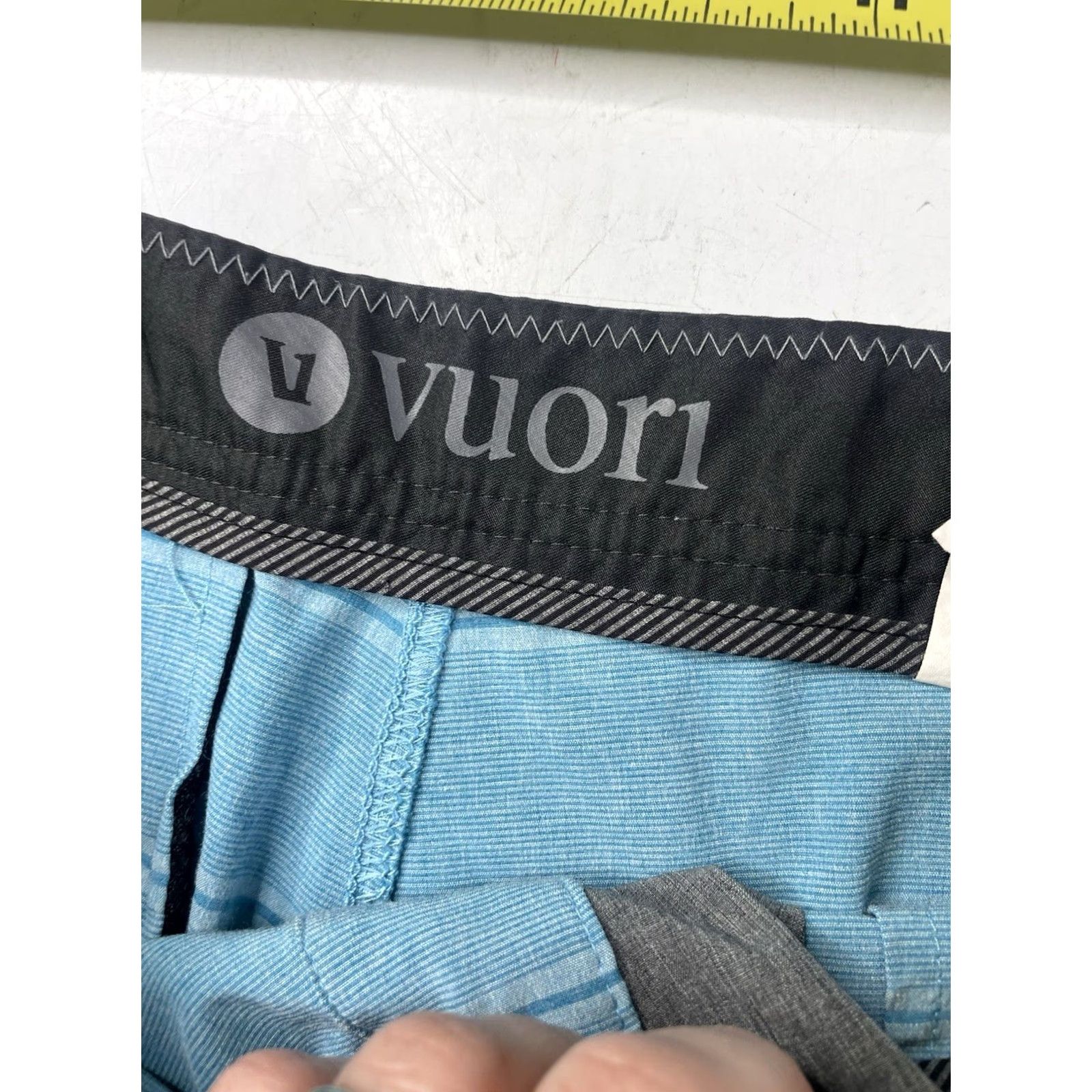 Vuori Vuori Shorts Mens 32 V Cycle Board Shorts Drawstring Casual Striped Blue Swim Size US 32 / EU 48 - 4 Thumbnail