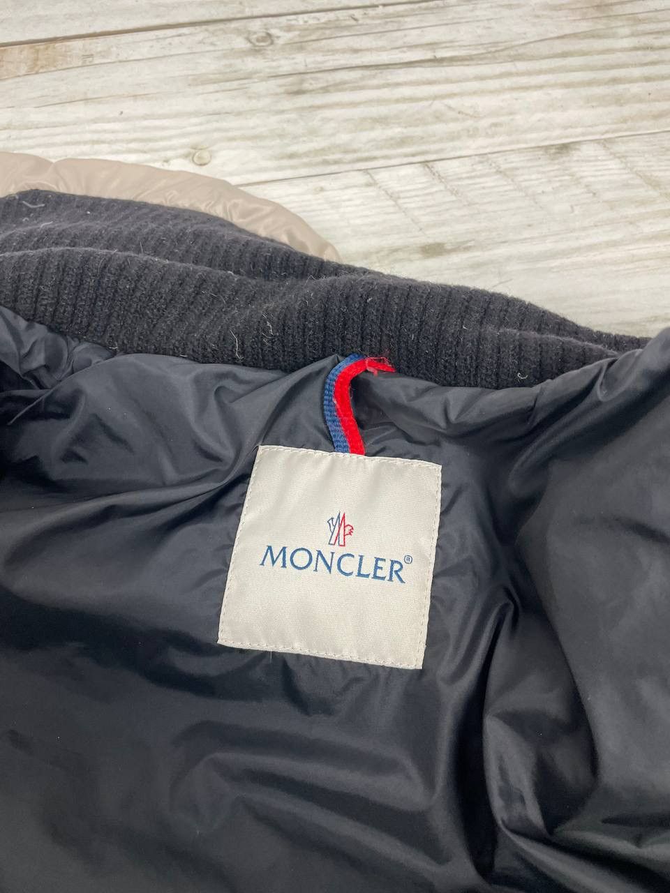 Moncler Vintage Moncler Indre Giubboto Women Puffer Jacket Beige Size XS / US 0-2 / IT 36-38 - 15 Thumbnail