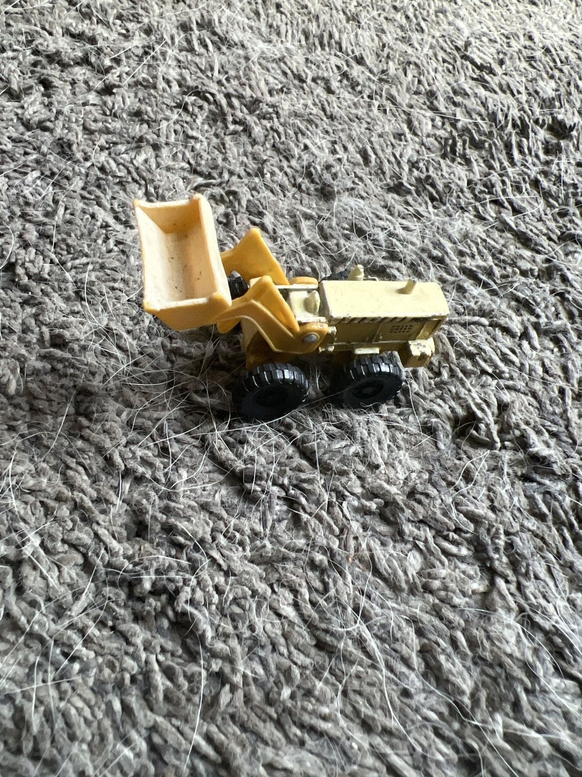 Hypebeast Maisto Tractor Shovel Size ONE SIZE - 2 Thumbnail