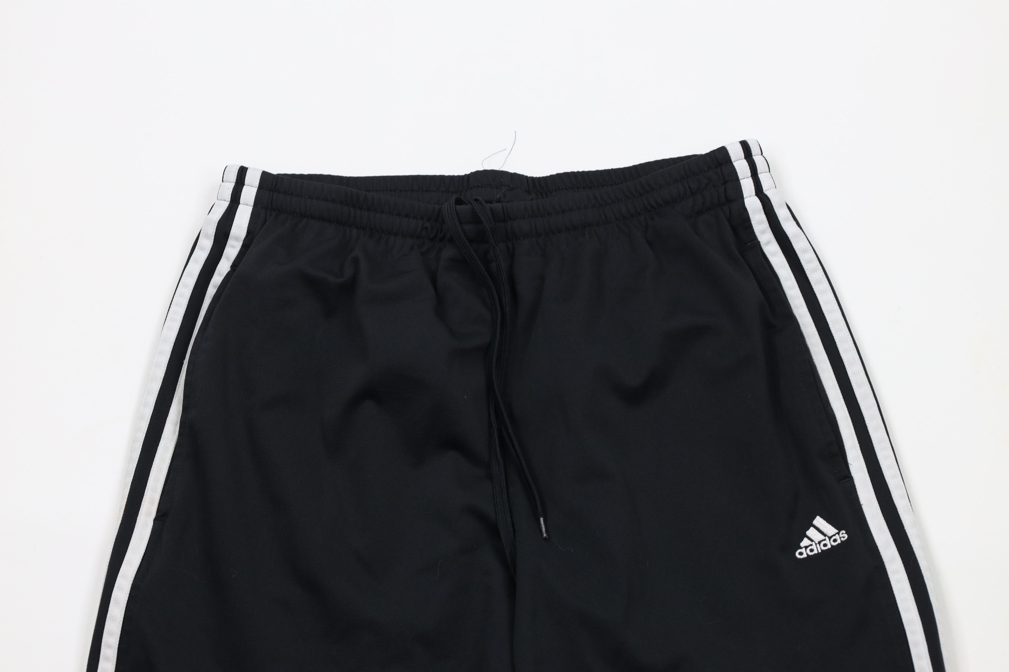 Adidas × Vintage Vintage Adidas Spell Out Wide Leg Sweatpants Pants Black Size US 34 / EU 50 - 2 Thumbnail
