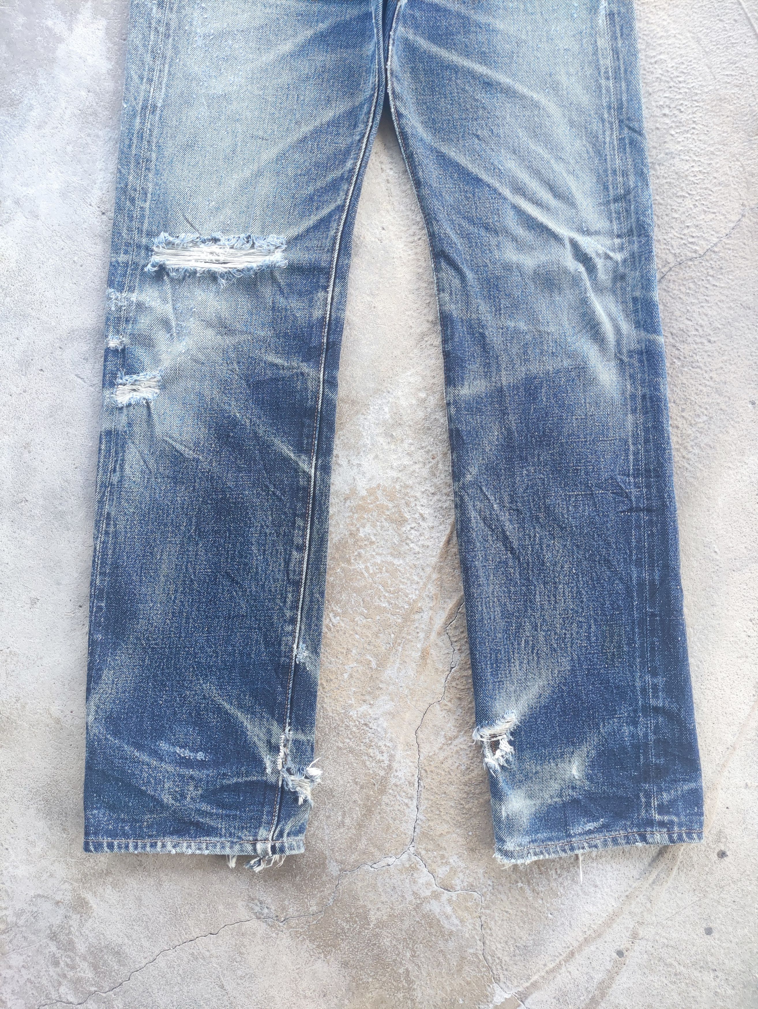 Japanese Brand Vintage Japanese Brand Button Distressed Faded Denim Pants Size US 28 / EU 44 - 4 Thumbnail