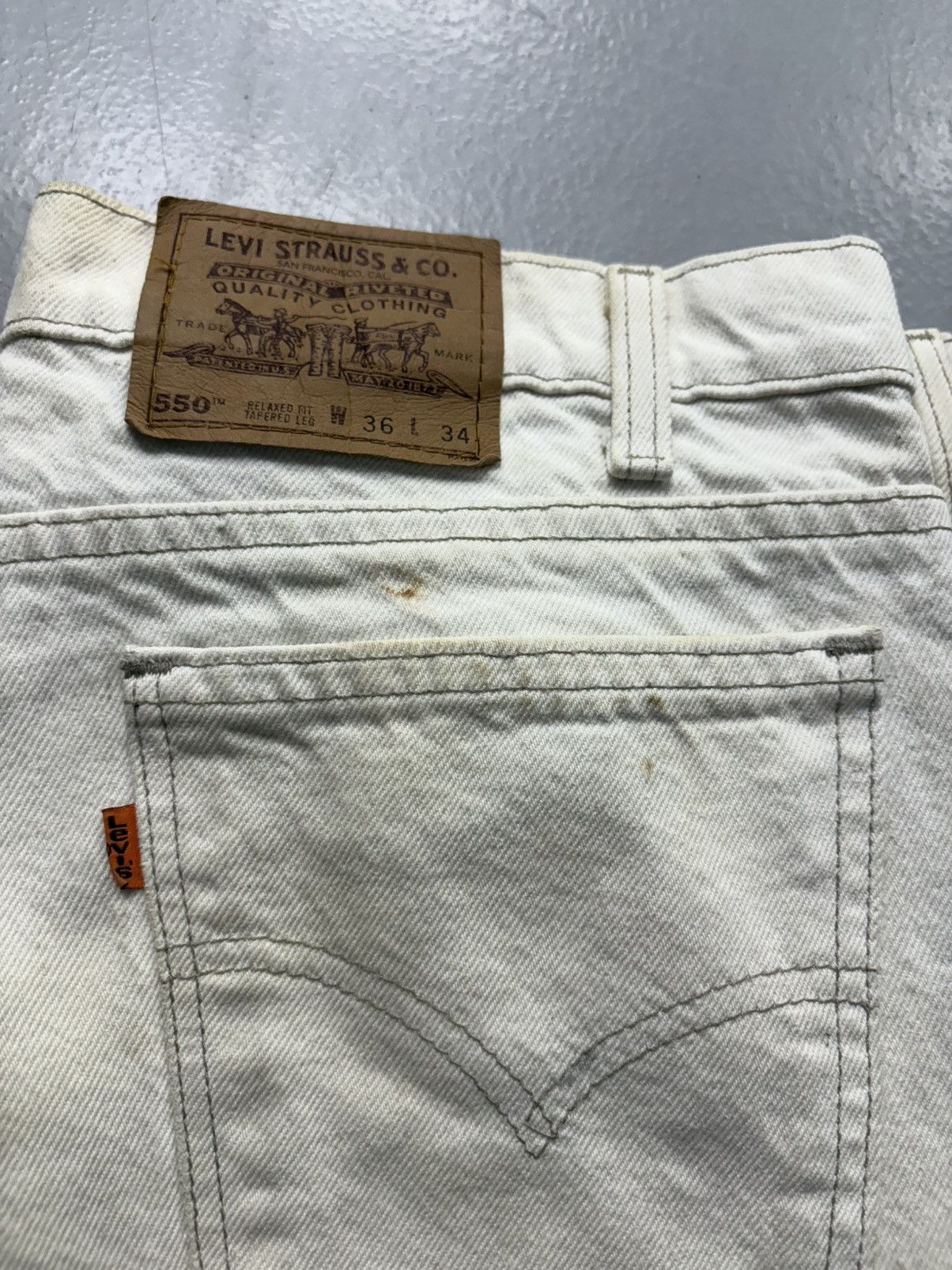 Levi's Vintage Clothing 90s Levis Jeans Mens 36x30* White Distressed 550 Orange Tab Size US 36 / EU 52 - 2 Thumbnail