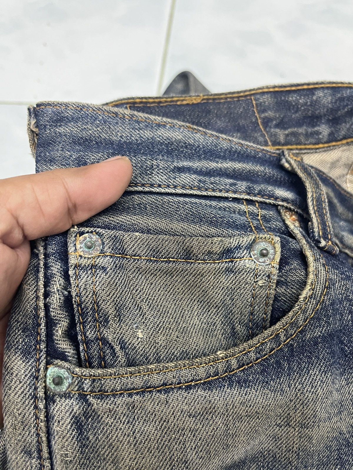 Levi's 🔥🔥🔥RARE VTG LEVIS DISTRESSED DENIM Size US 28 / EU 44 - 16 Thumbnail