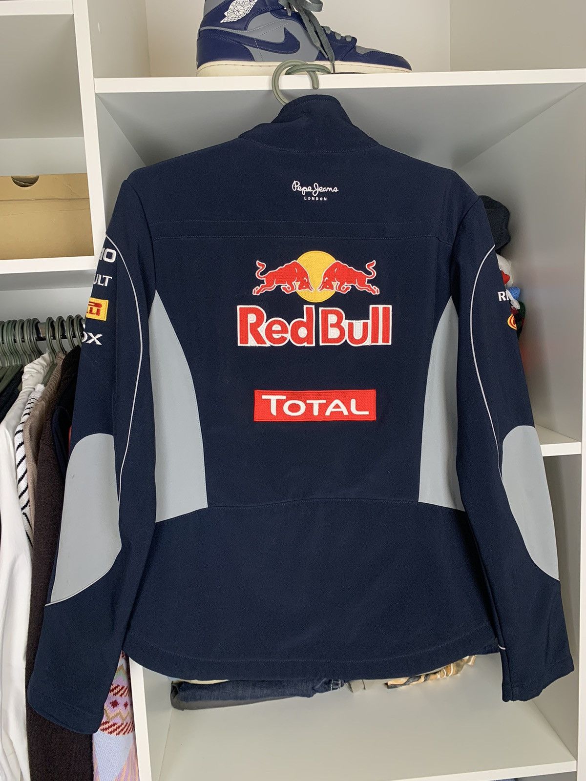 Pepe Jeans Red Bull Racing Infiniti Pepe Jeans Softshell Jacket Size US S / EU 44-46 / 1 - 16 Thumbnail