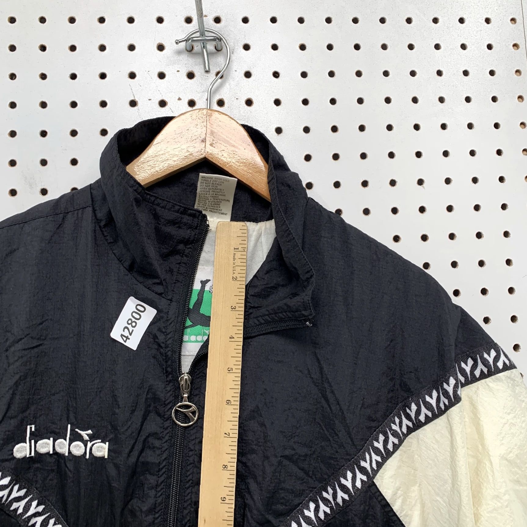 Diadora VINTAGE Diadora Shell Windbreaker Jacket Womens Large Black Size L / US 10 / IT 46 - 5 Thumbnail