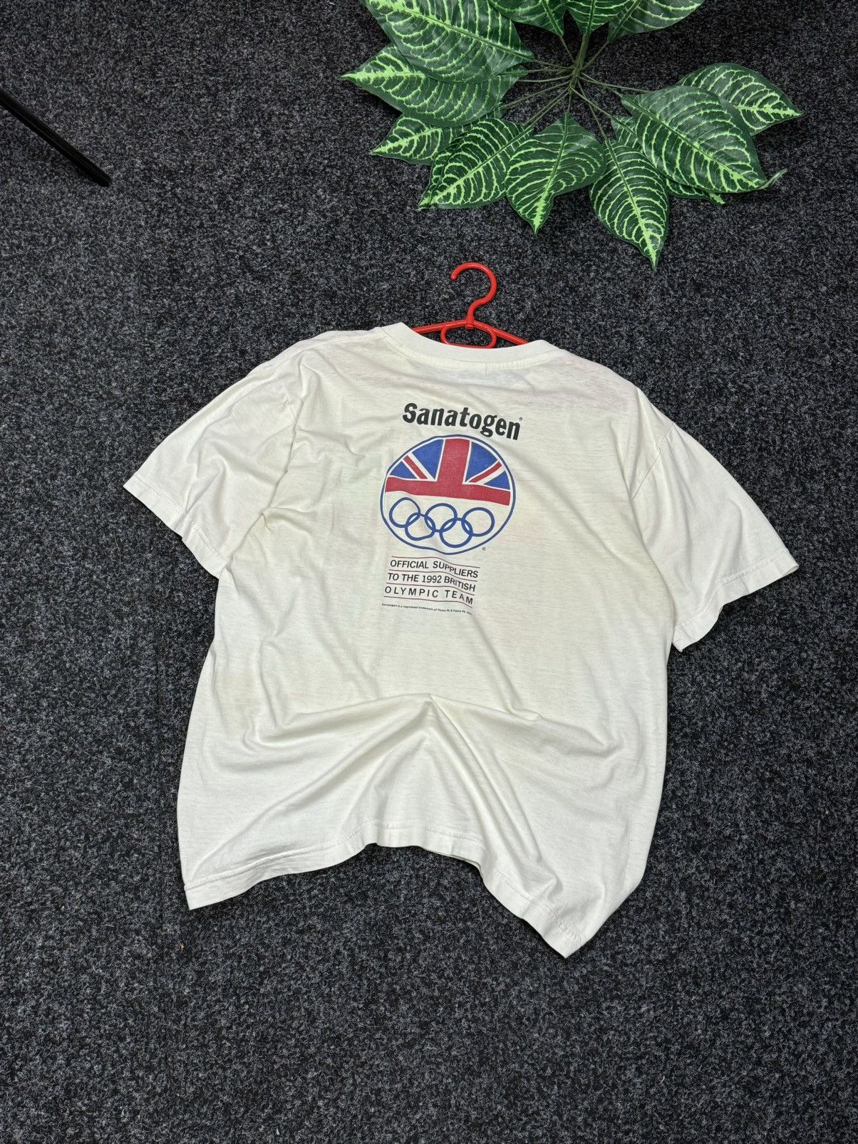 Vintage OFFICIAL SUPPLIERS TO THE 1992 BRITISH OLYMPIC TEAM TEE Size US XL / EU 56 / 4 - 18 Thumbnail