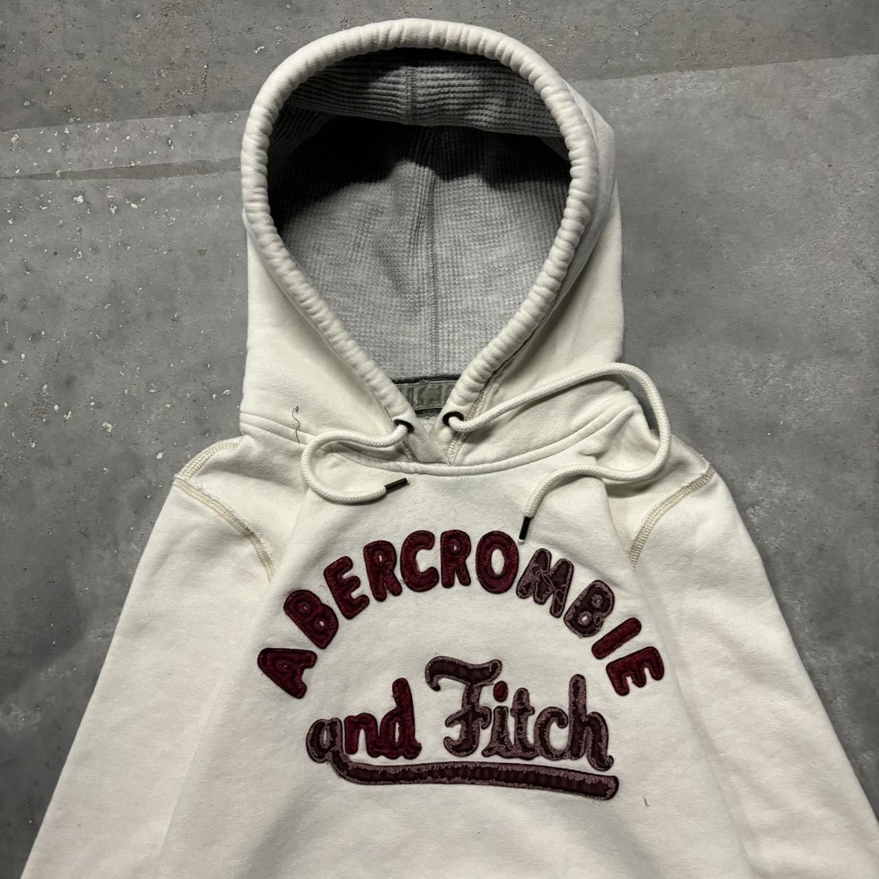 Abercrombie & Fitch × Vintage Crazy Vintage Y2K/2000s Cute White Abercrombie & Fitch Spellout Hoodie! Size S / US 4 / IT 40 - 2 Thumbnail