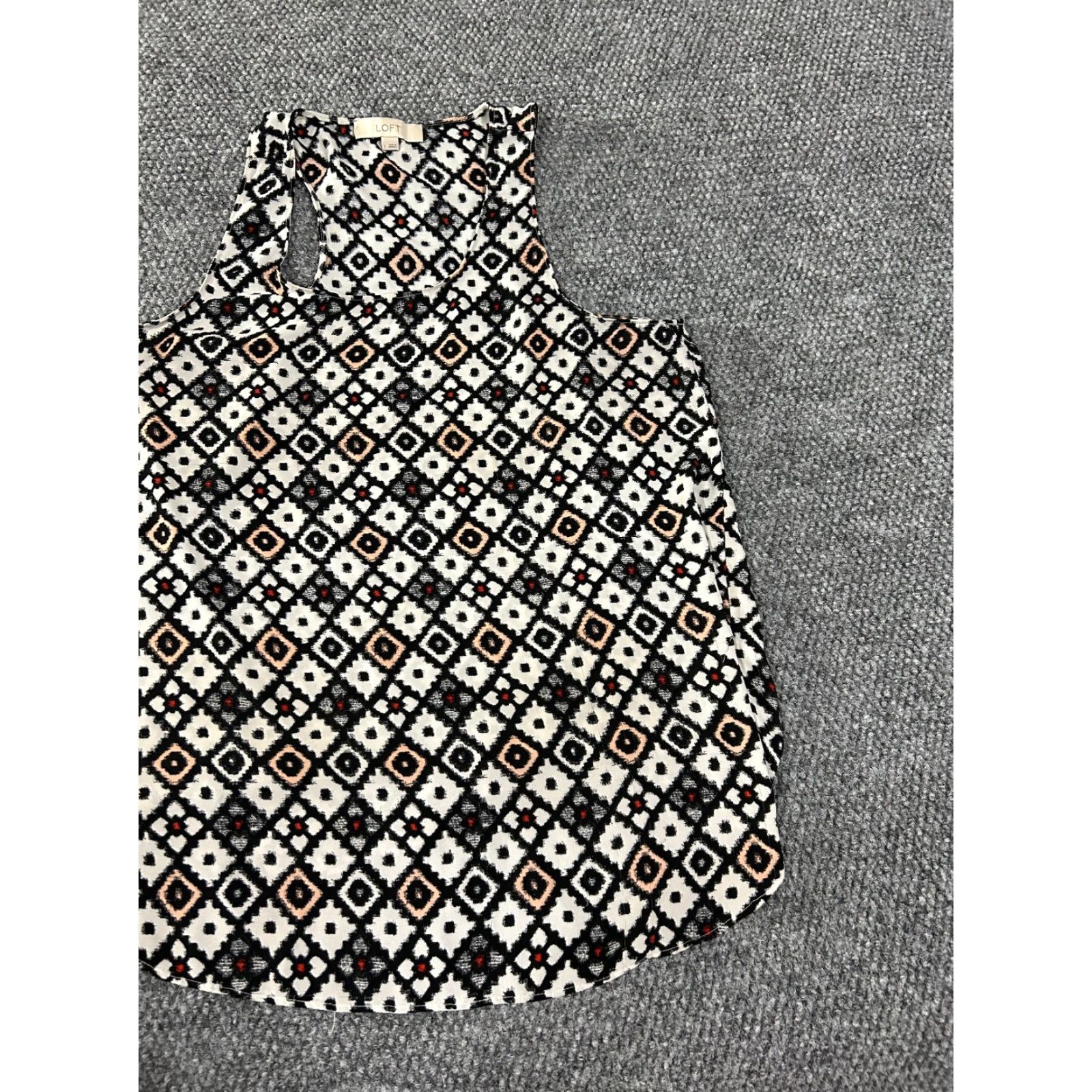 Ann Taylor LOFT Ann Taylor Geometric Blouse Womens Large Black Sleeveless Scoop Neck Pullover Lightweight Polyester Rayon Ruffle Casual Shirt Top Size L / US 10 / IT 46 - 3 Thumbnail