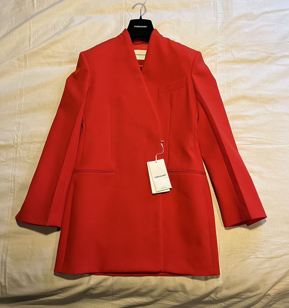 Salvatore Ferragamo Ferragamo red wool double breasted blazer. Size M / US 6-8 / IT 42-44 - 1 Thumbnail