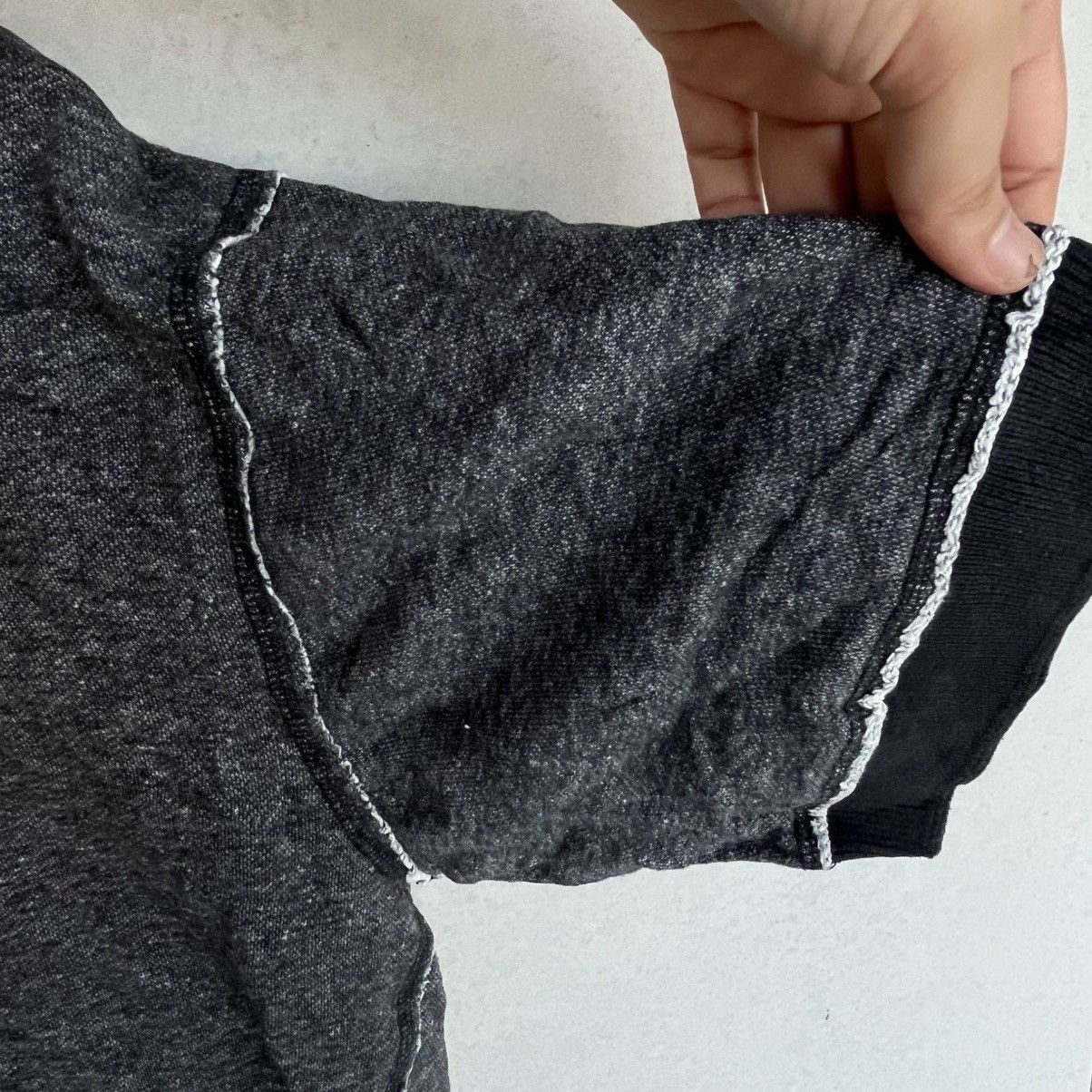 Other Vintage 90s Black & Grey Tee With White Stitching Size L Size US L / EU 52-54 / 3 - 6 Thumbnail