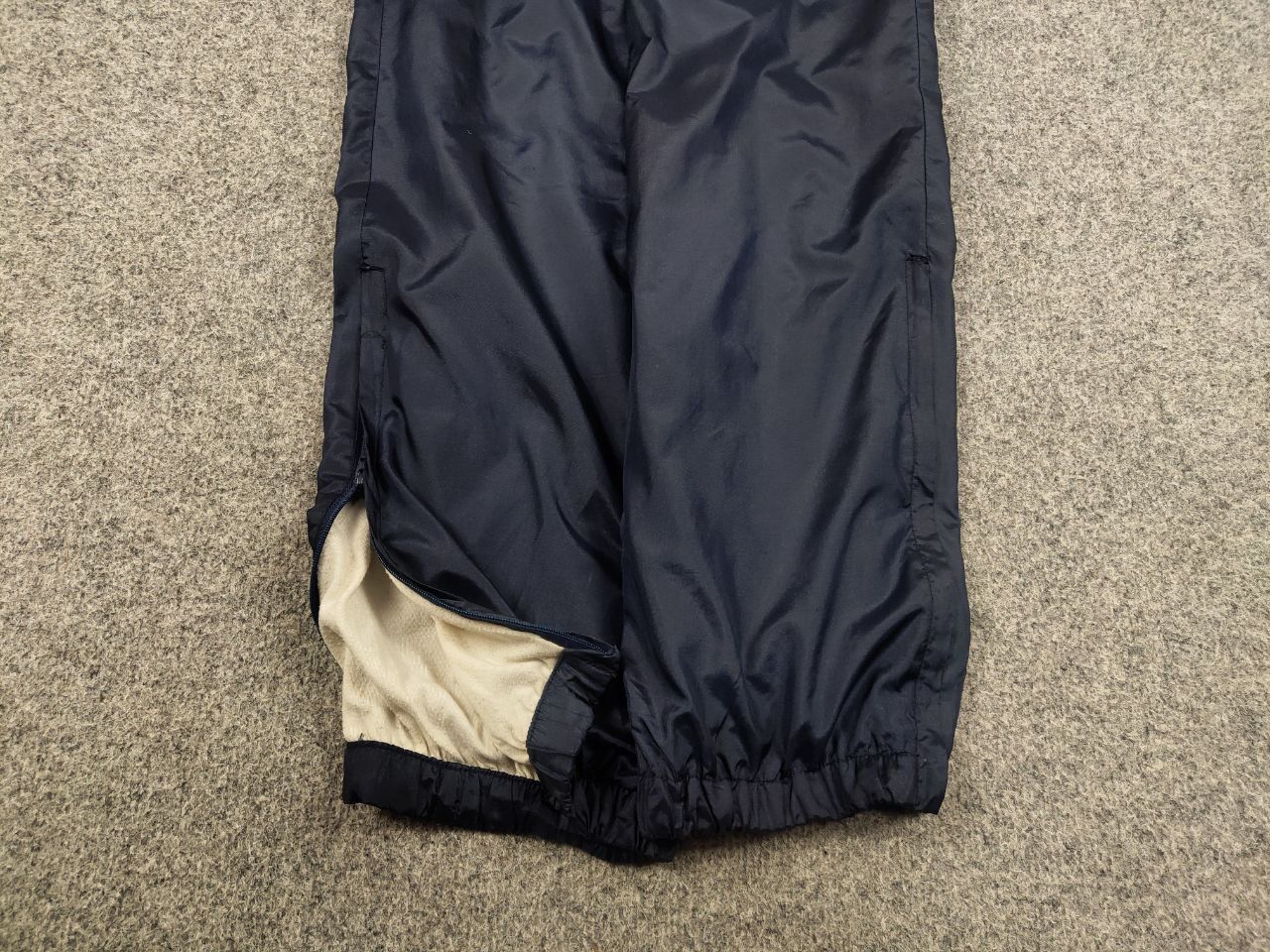 Nike Vintage 90s Nike Navy Nylon Track Pants Y2K Rare Retro Hype Size US 36 / EU 52 - 5 Thumbnail